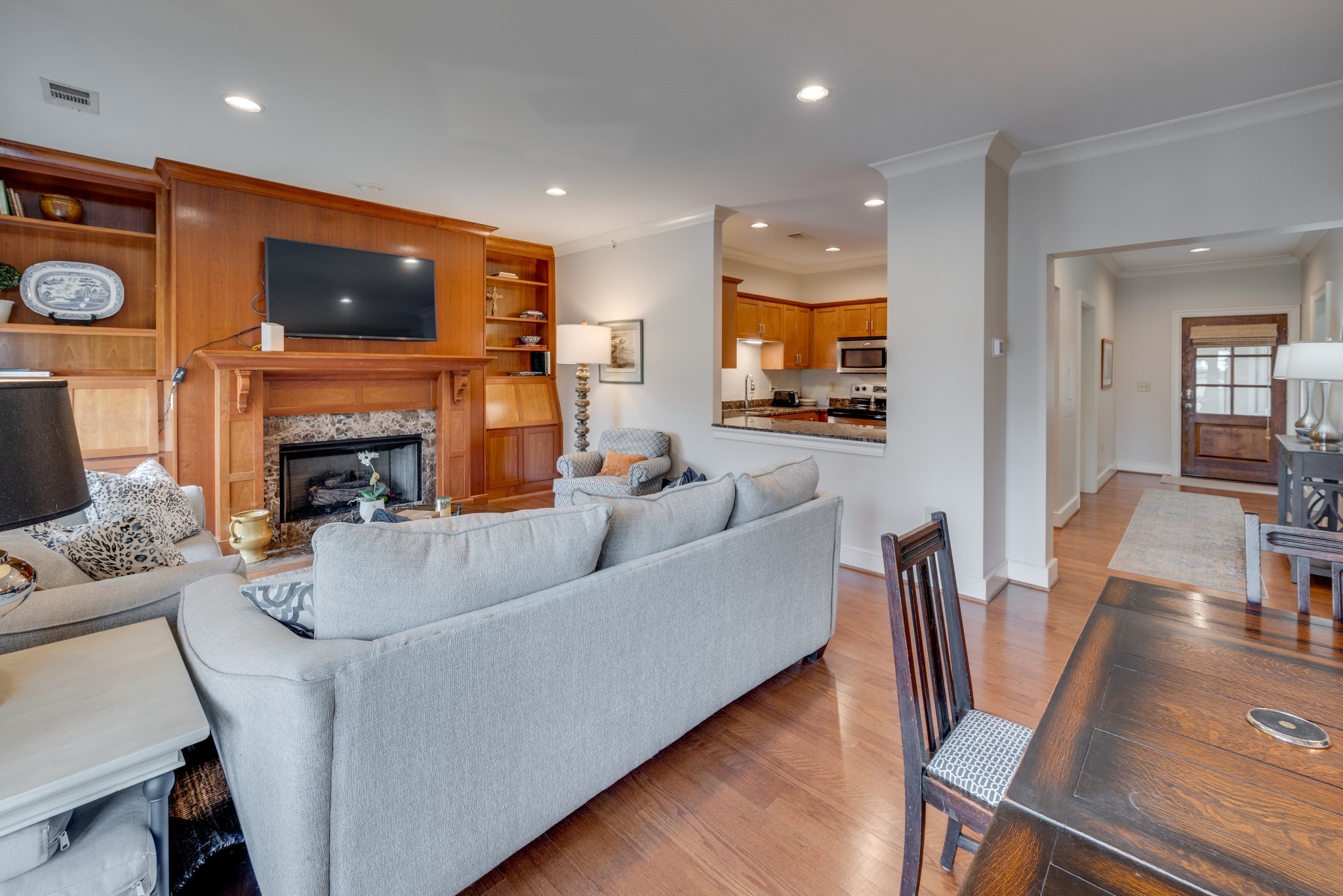 3127 Long Blvd Unit: 201