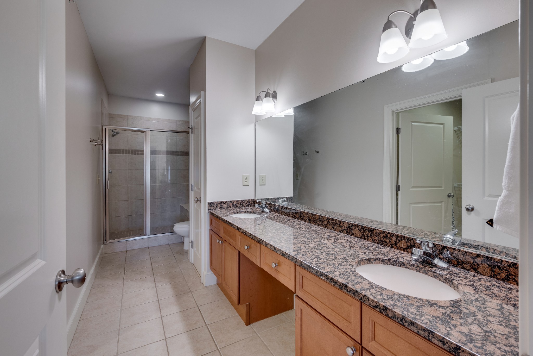 3127 Long Blvd Unit: 201