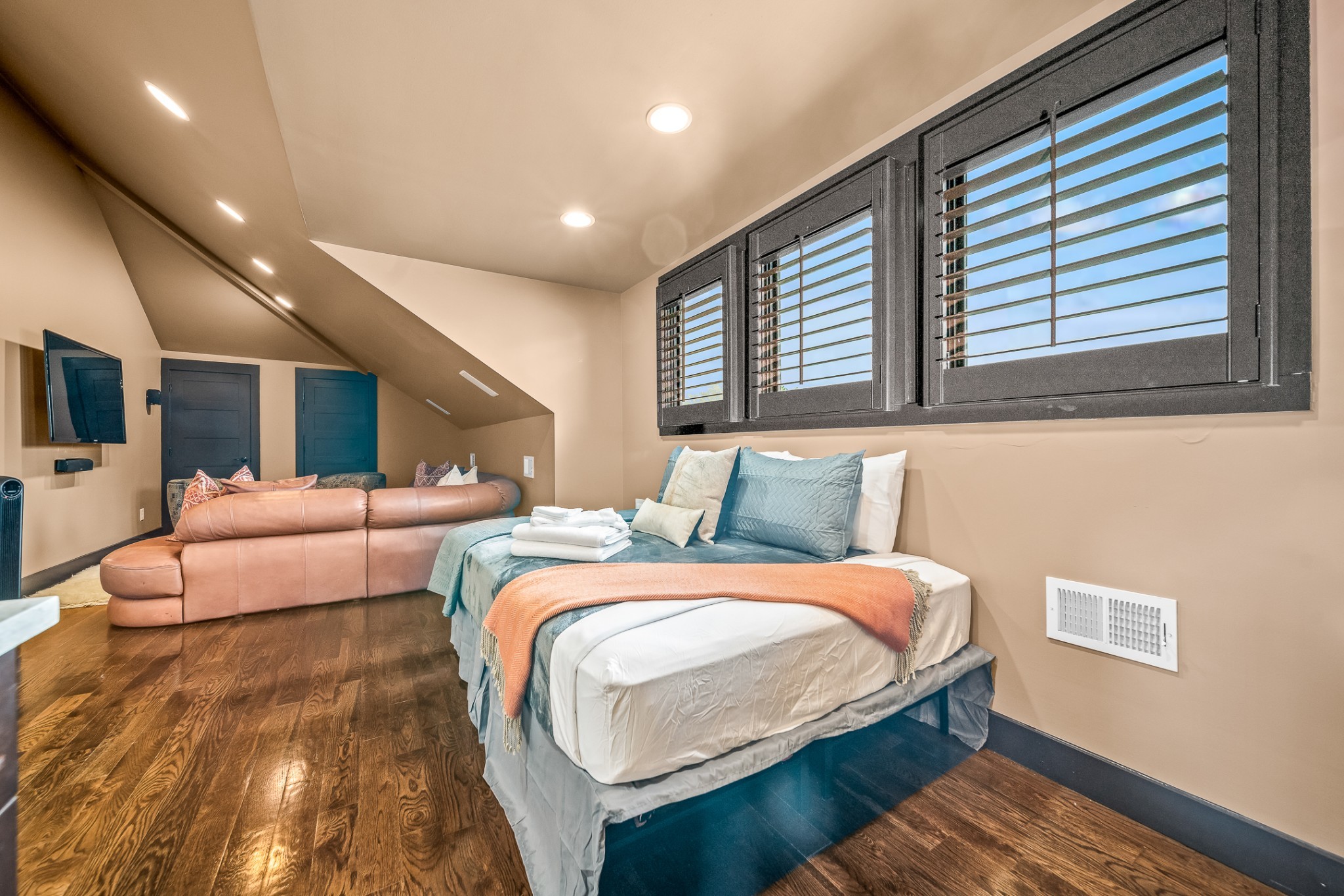 1210 Gartland Ave Unit: A