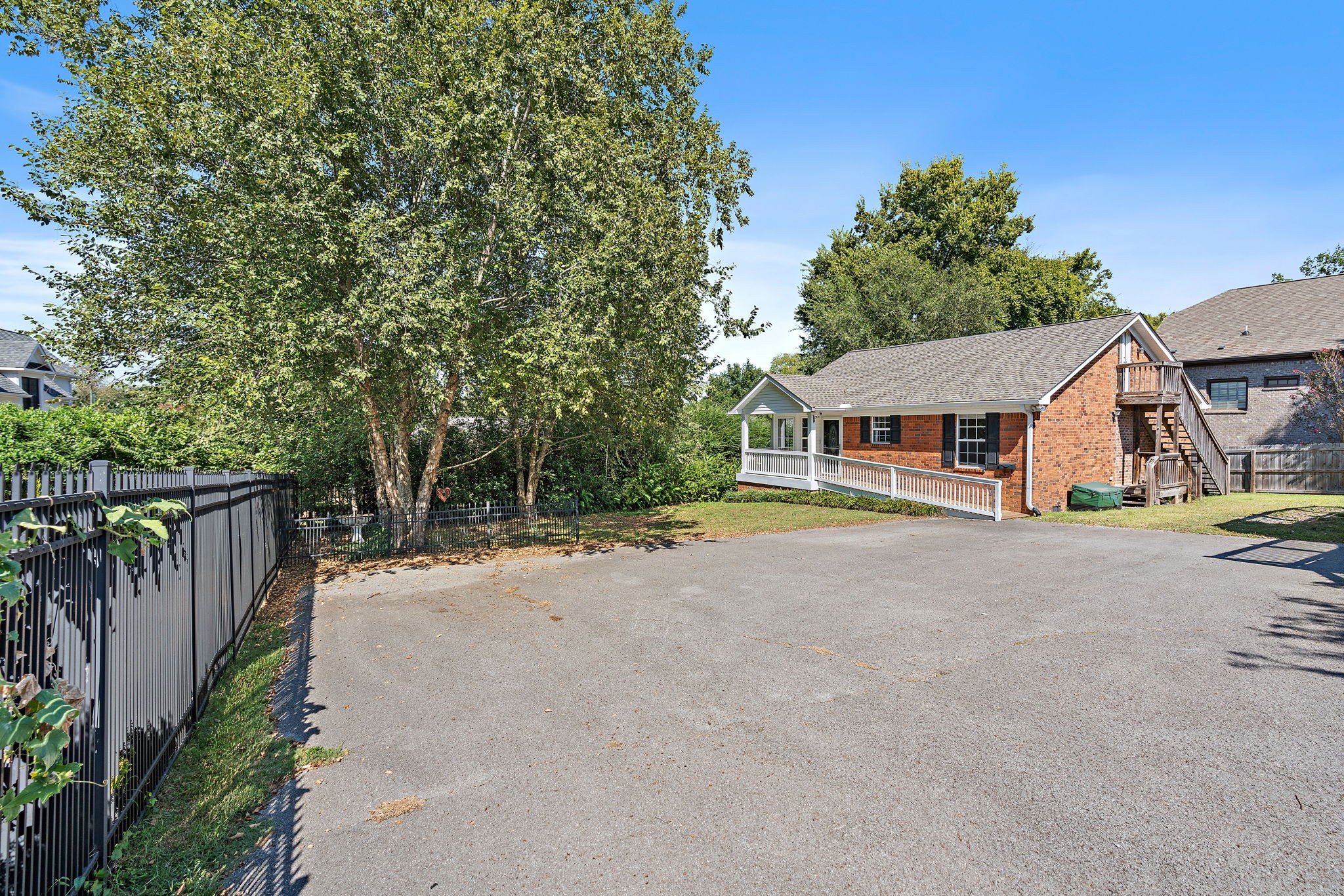 2418C Abbott Martin Rd