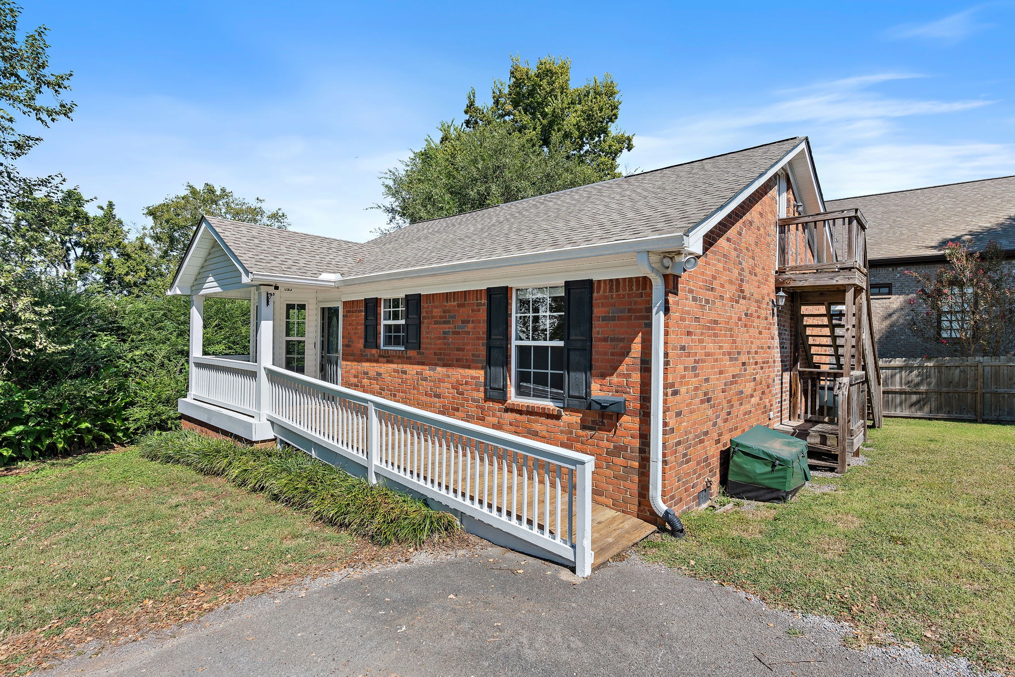 2418C Abbott Martin Rd