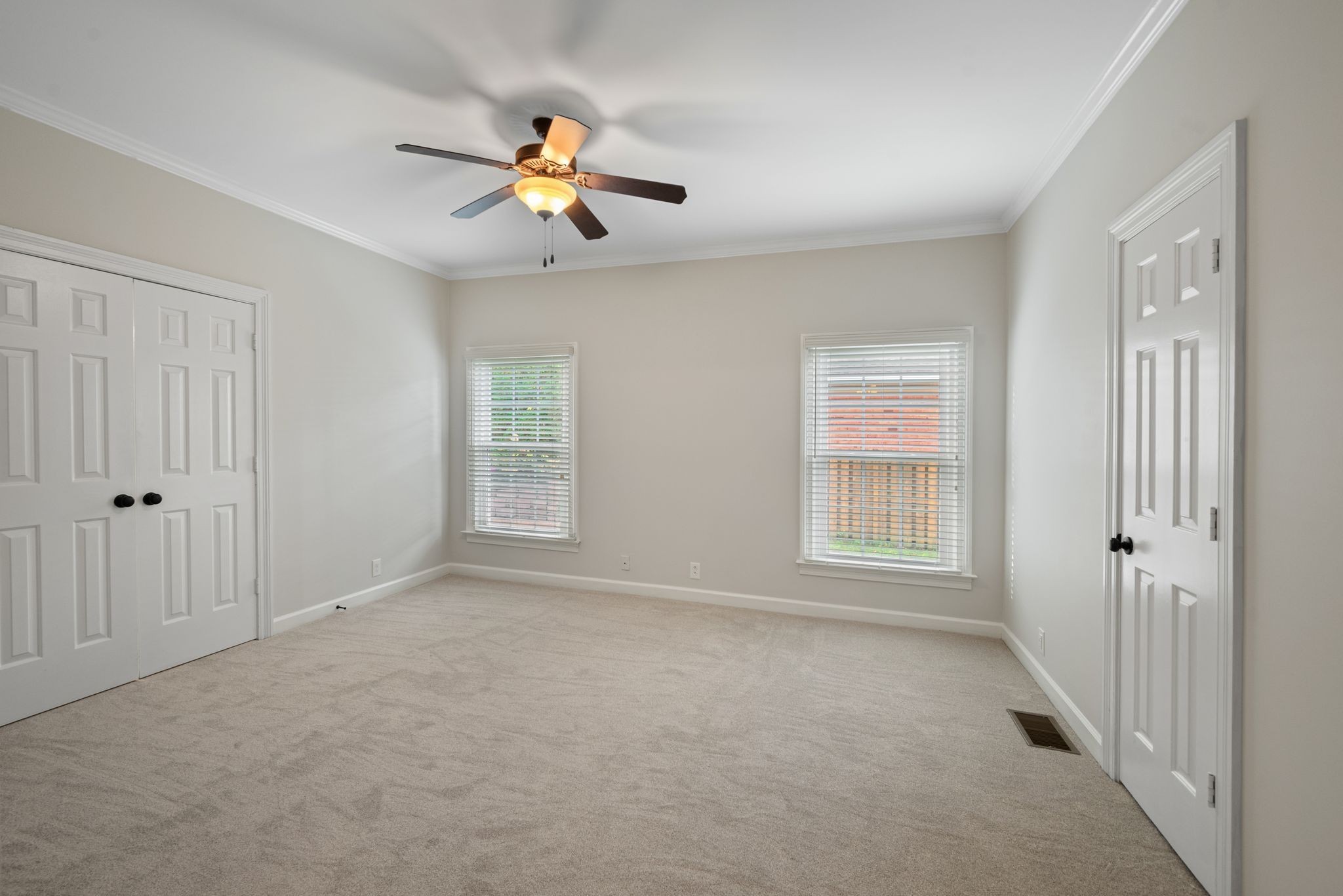 1025 Saint Andrews Pl