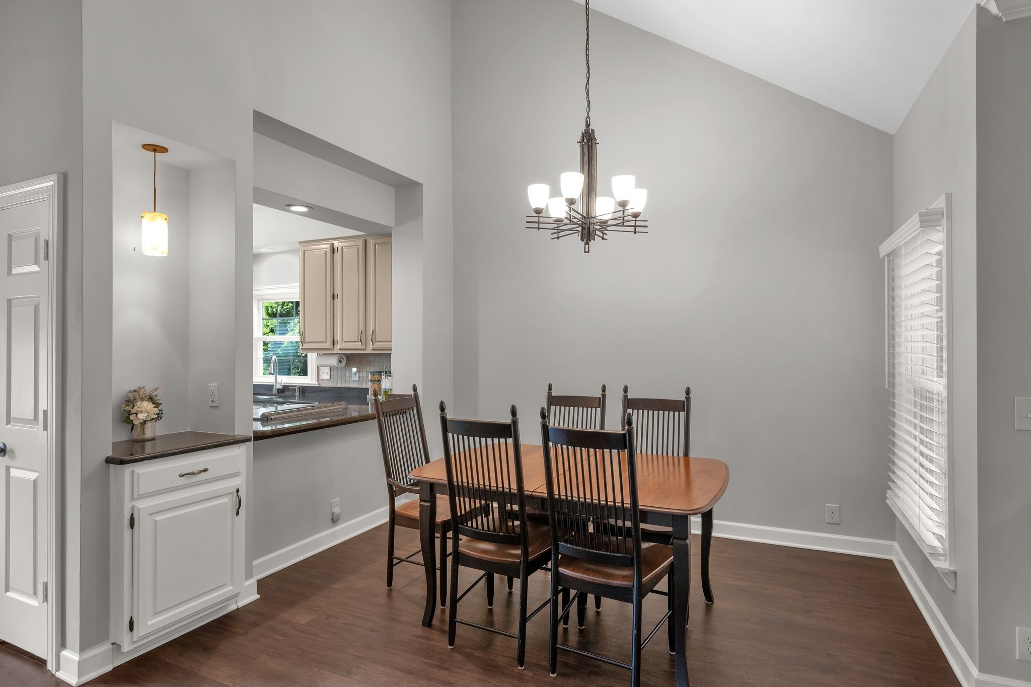 1025 Saint Andrews Pl