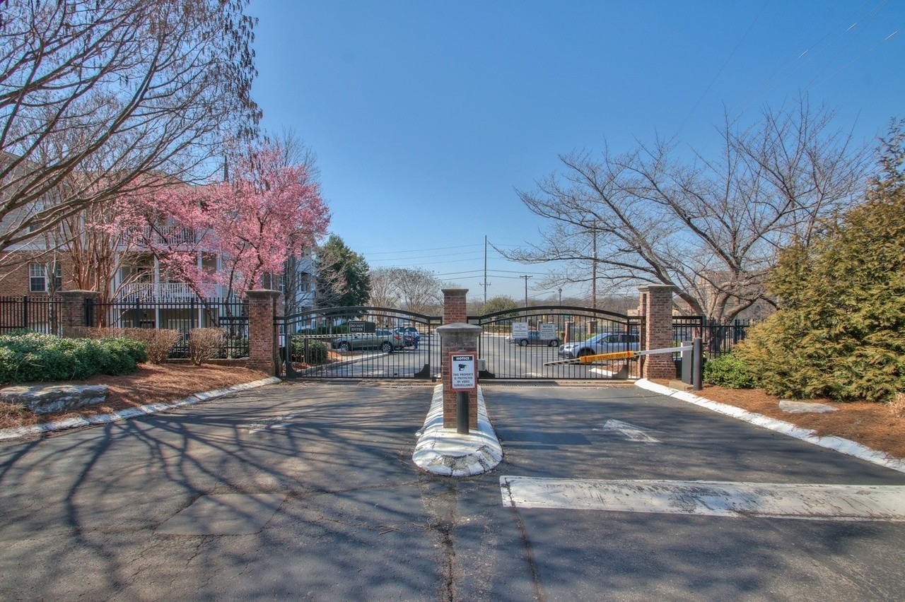 2025 Woodmont Blvd Unit: 209