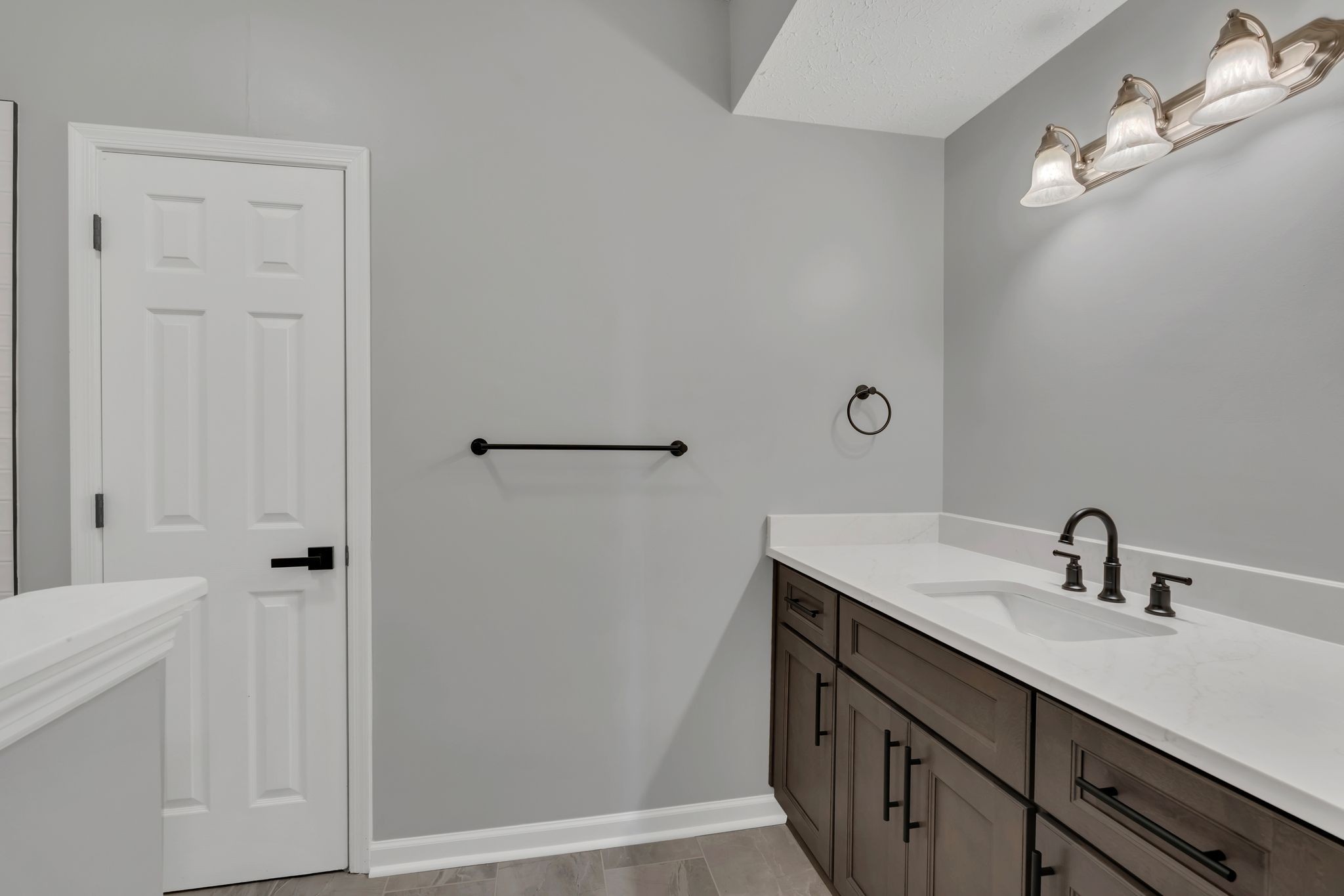 2025 Woodmont Blvd Unit: 209