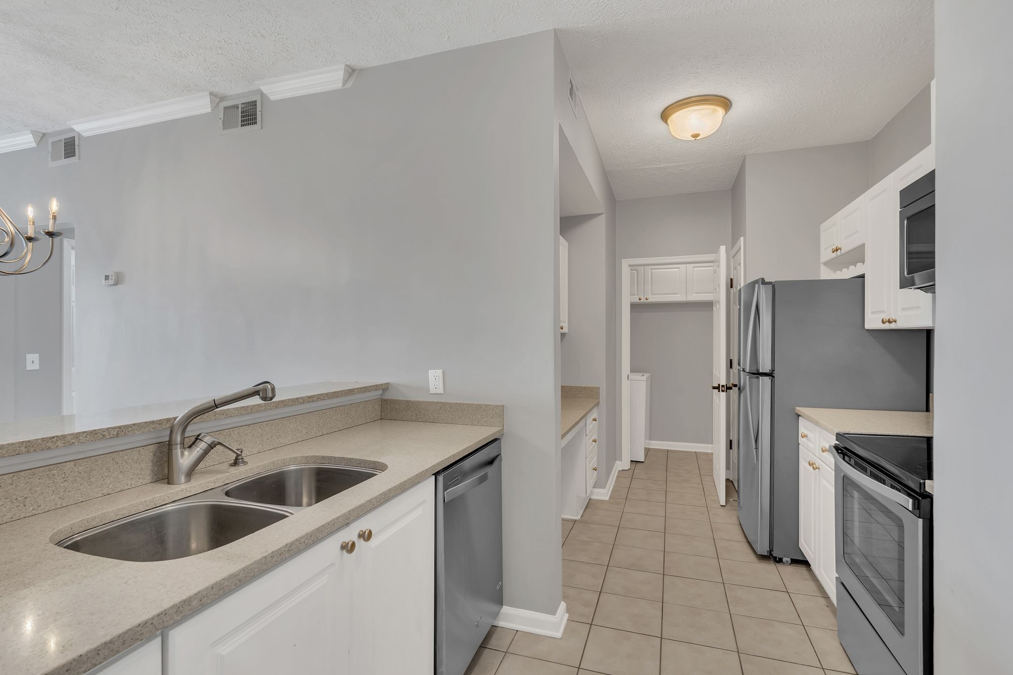 2025 Woodmont Blvd Unit: 209