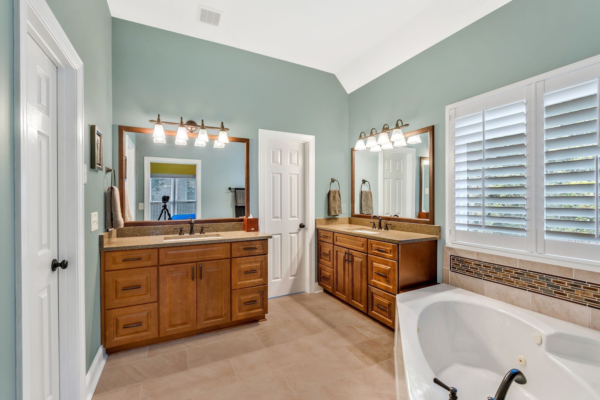 605 Clareece Park Pl