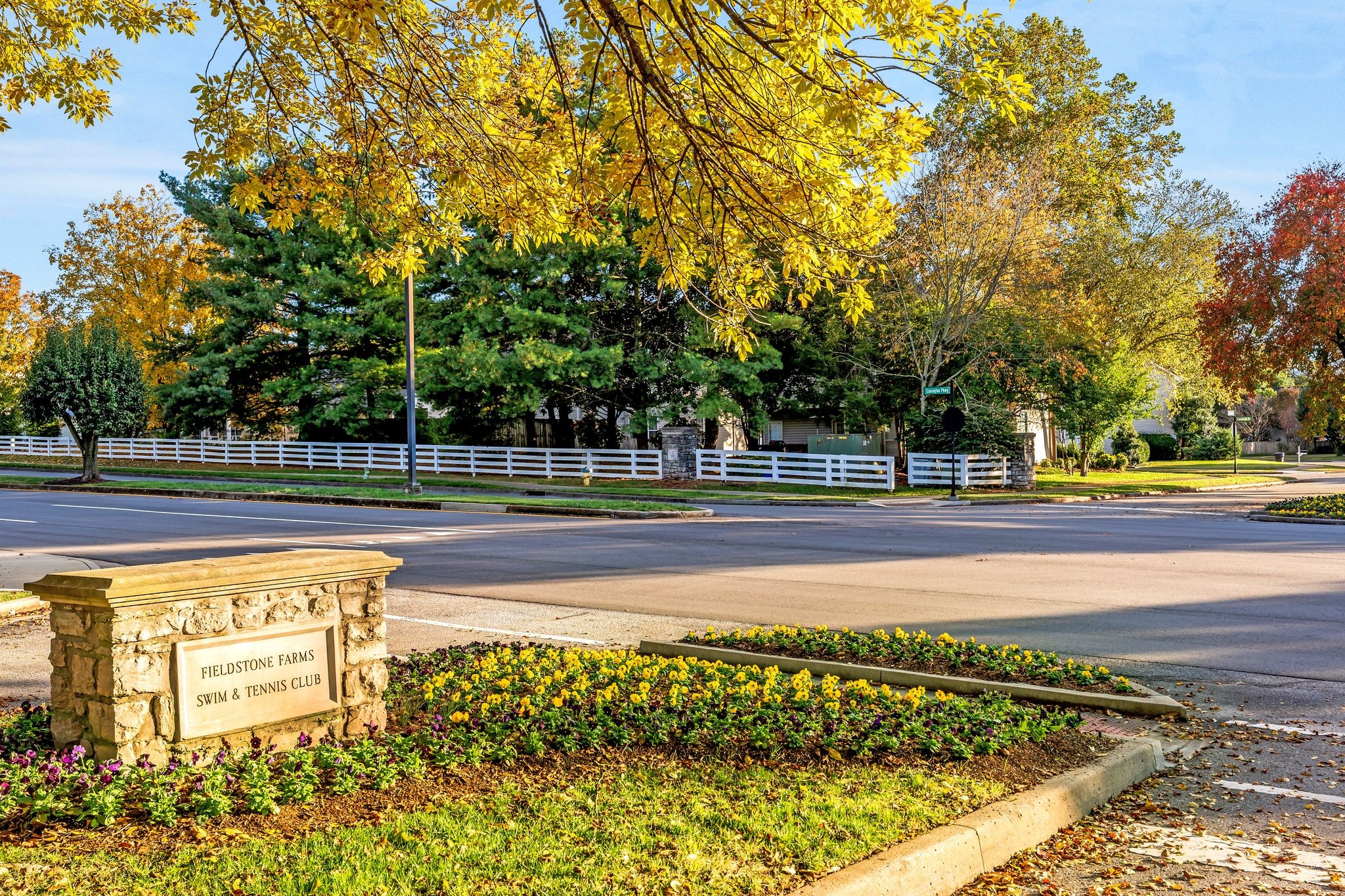 605 Clareece Park Pl