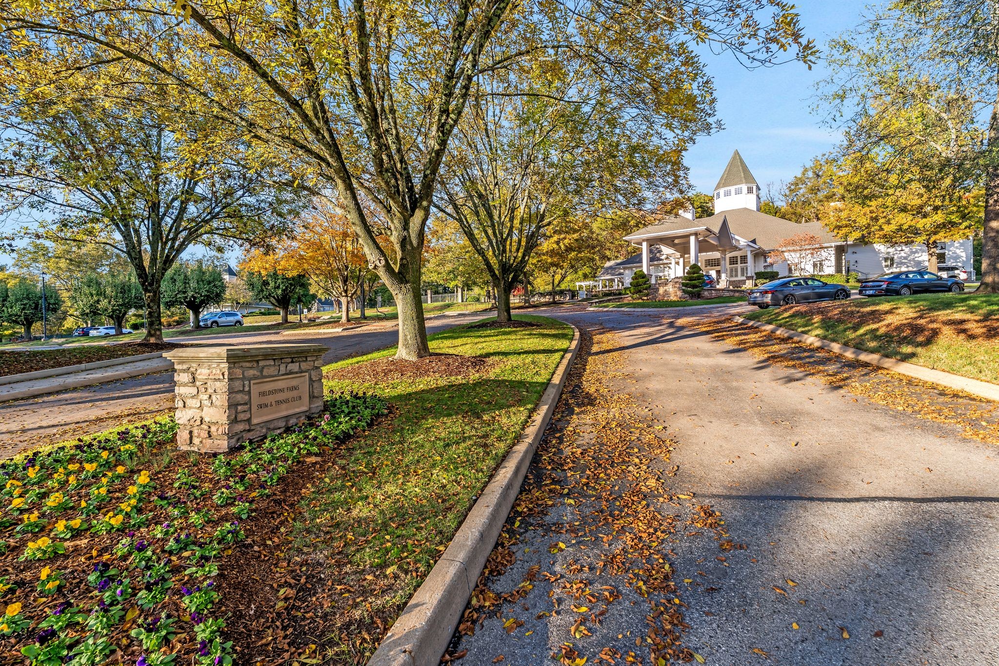 605 Clareece Park Pl