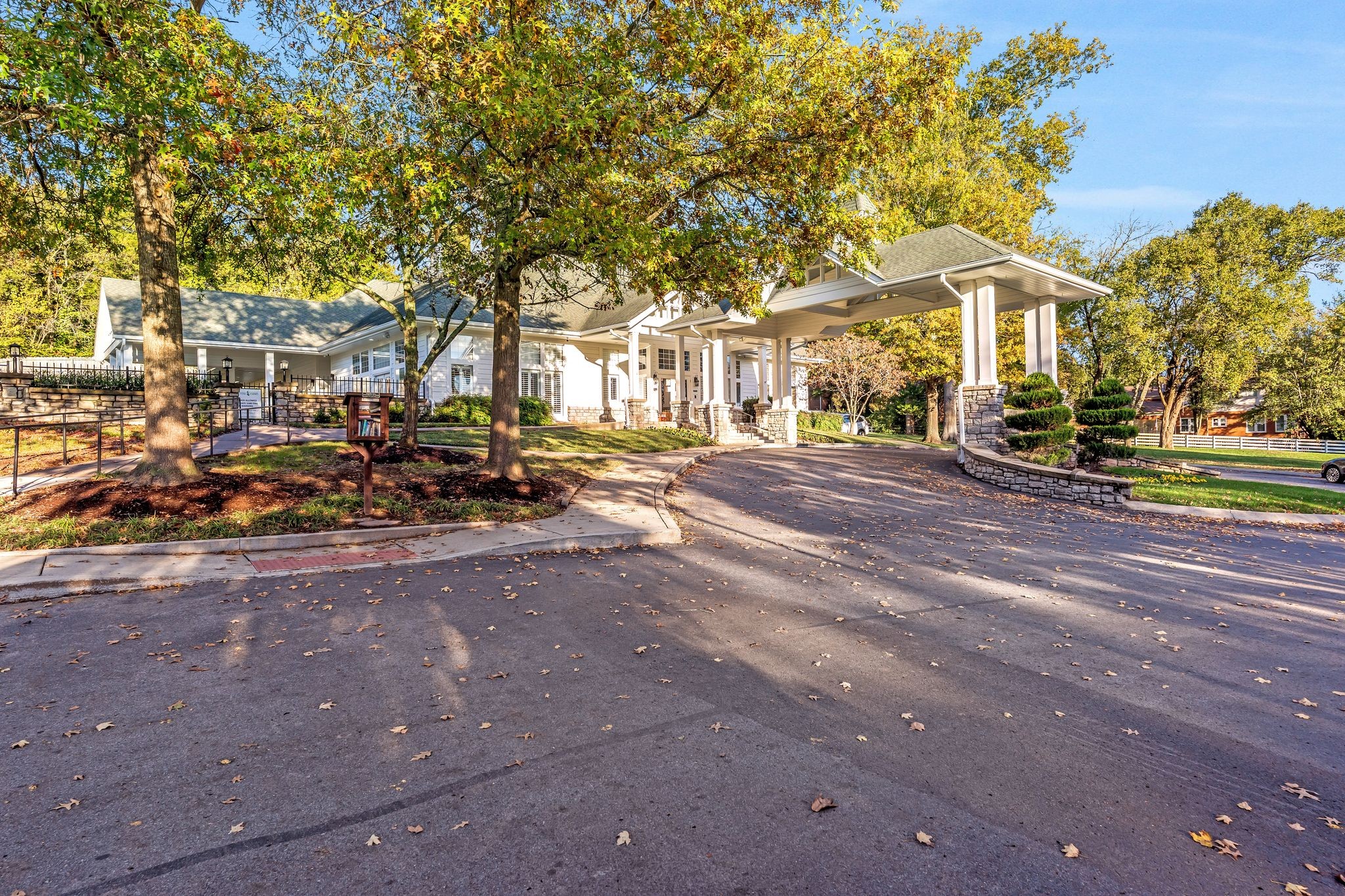 605 Clareece Park Pl