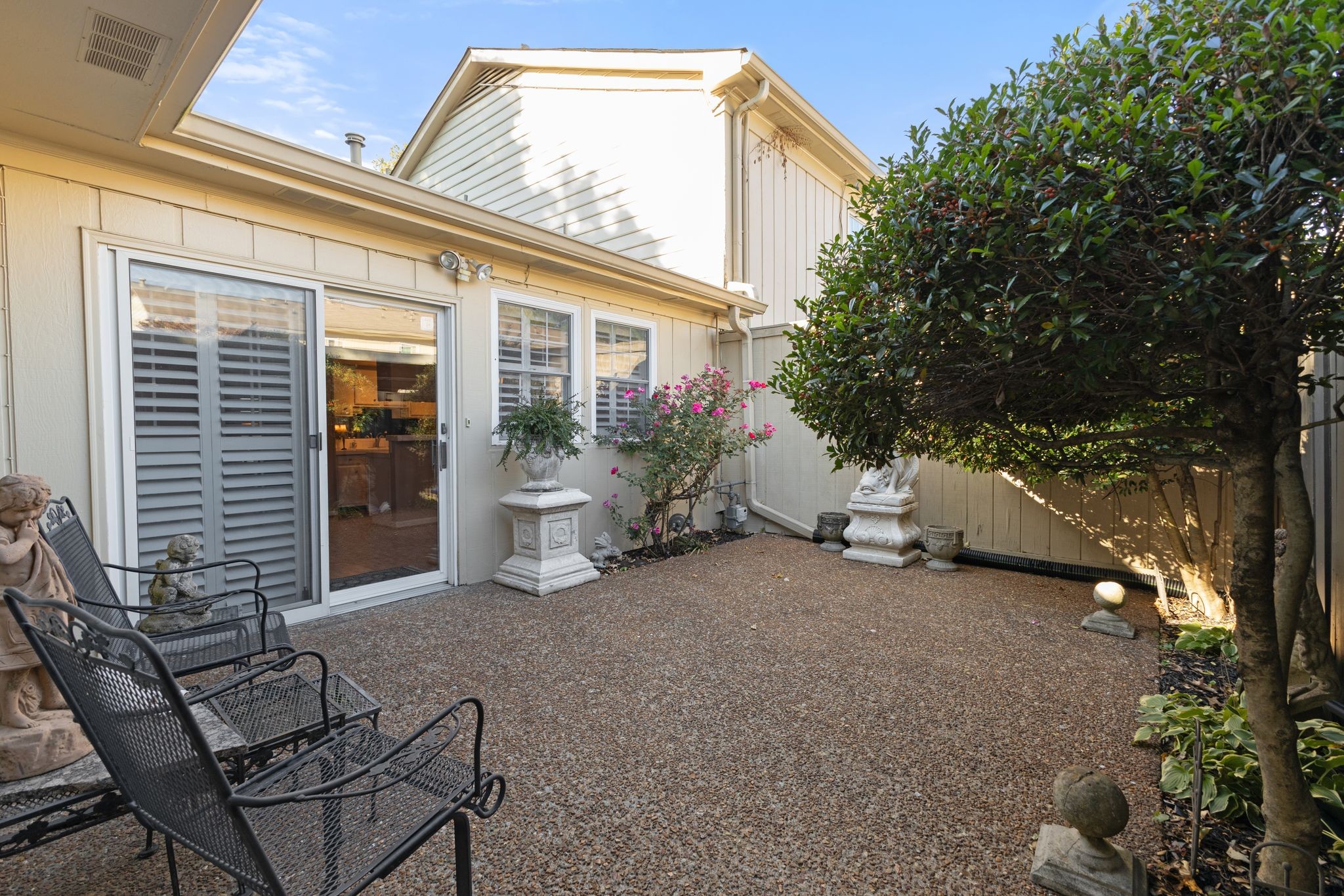 8207 Sawyer Brown Rd Unit: M1