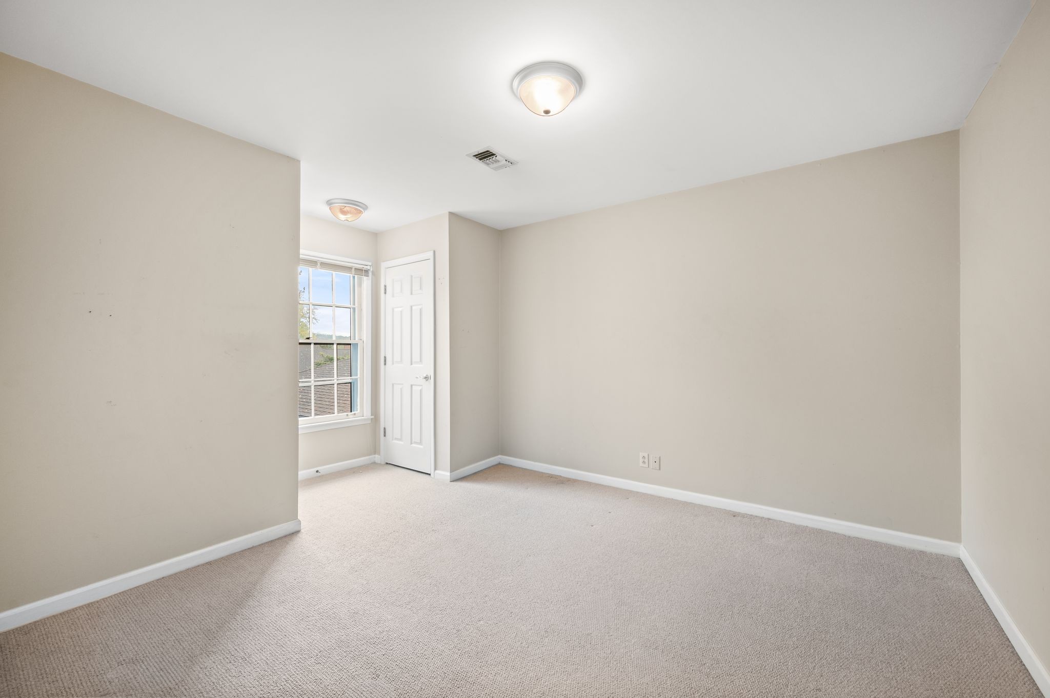 229 Hearthstone Manor Ln