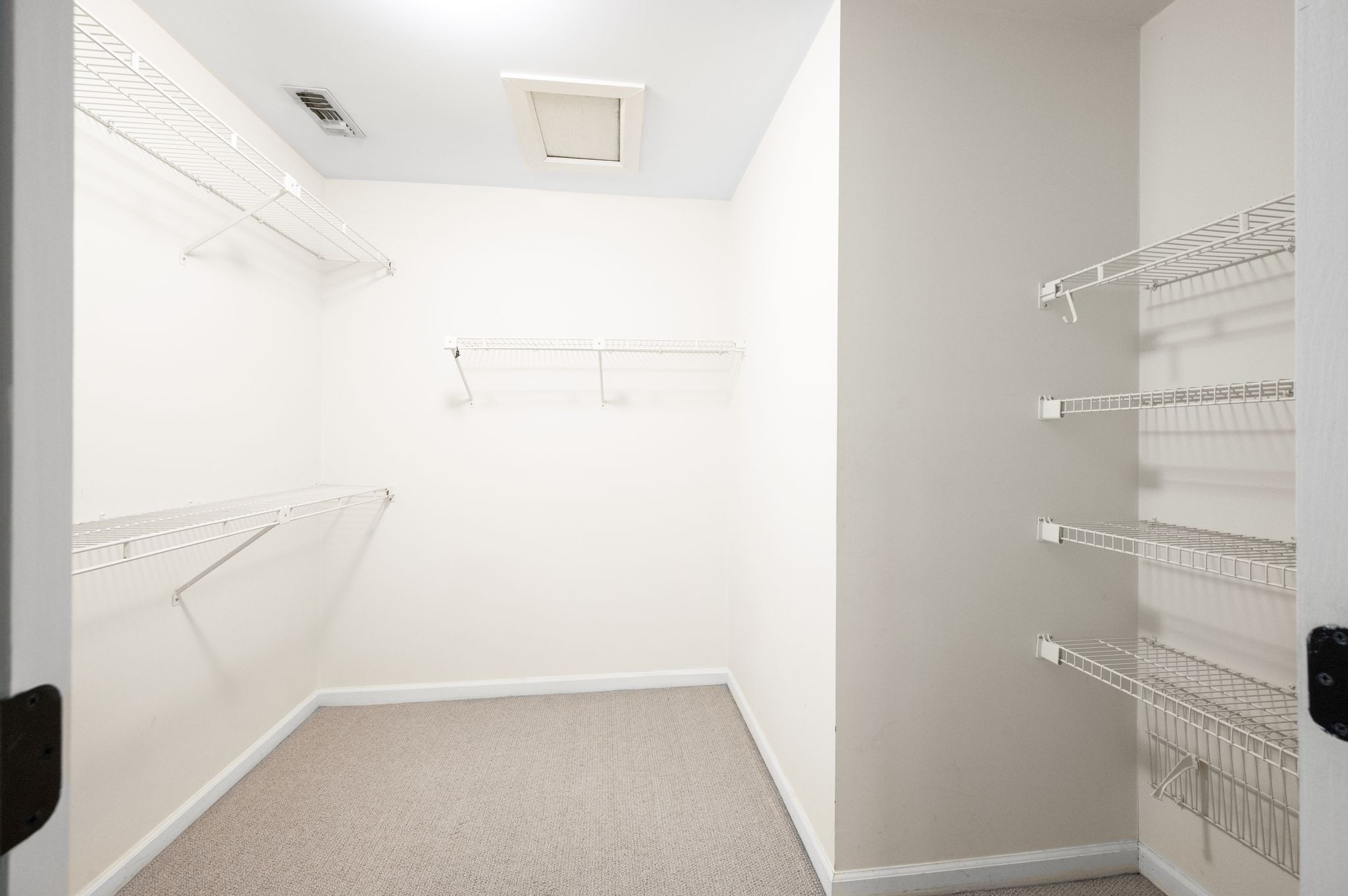 229 Hearthstone Manor Ln