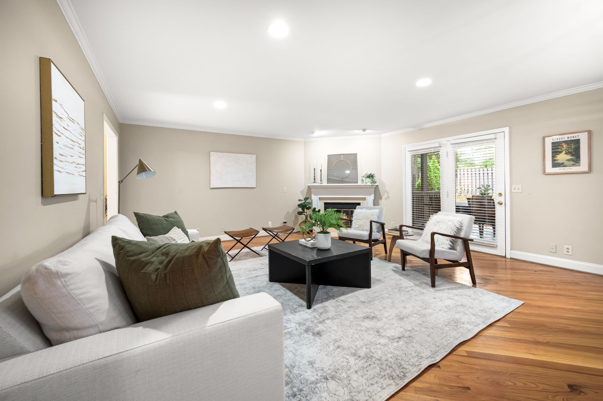 229 Hearthstone Manor Ln