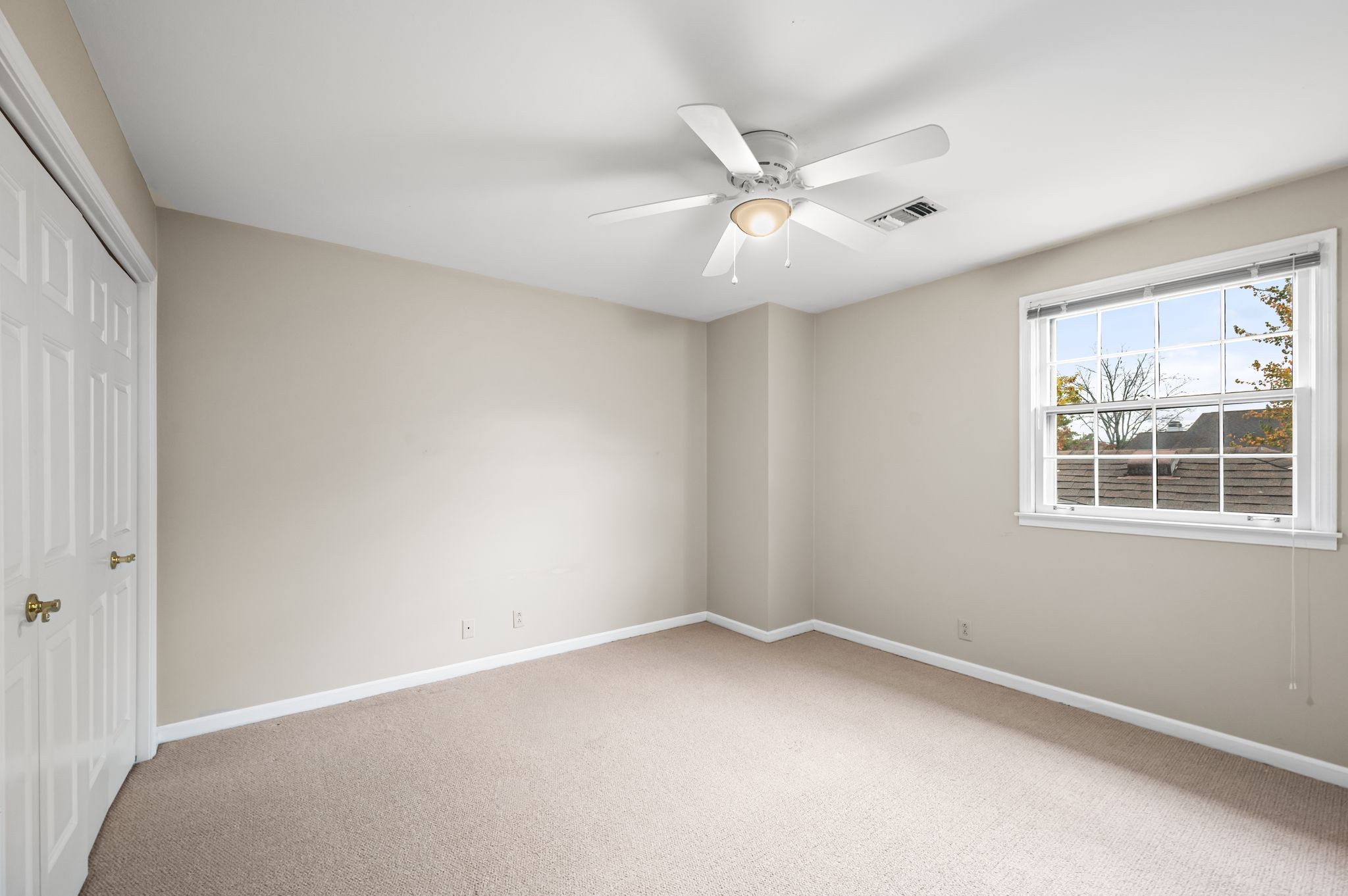 229 Hearthstone Manor Ln