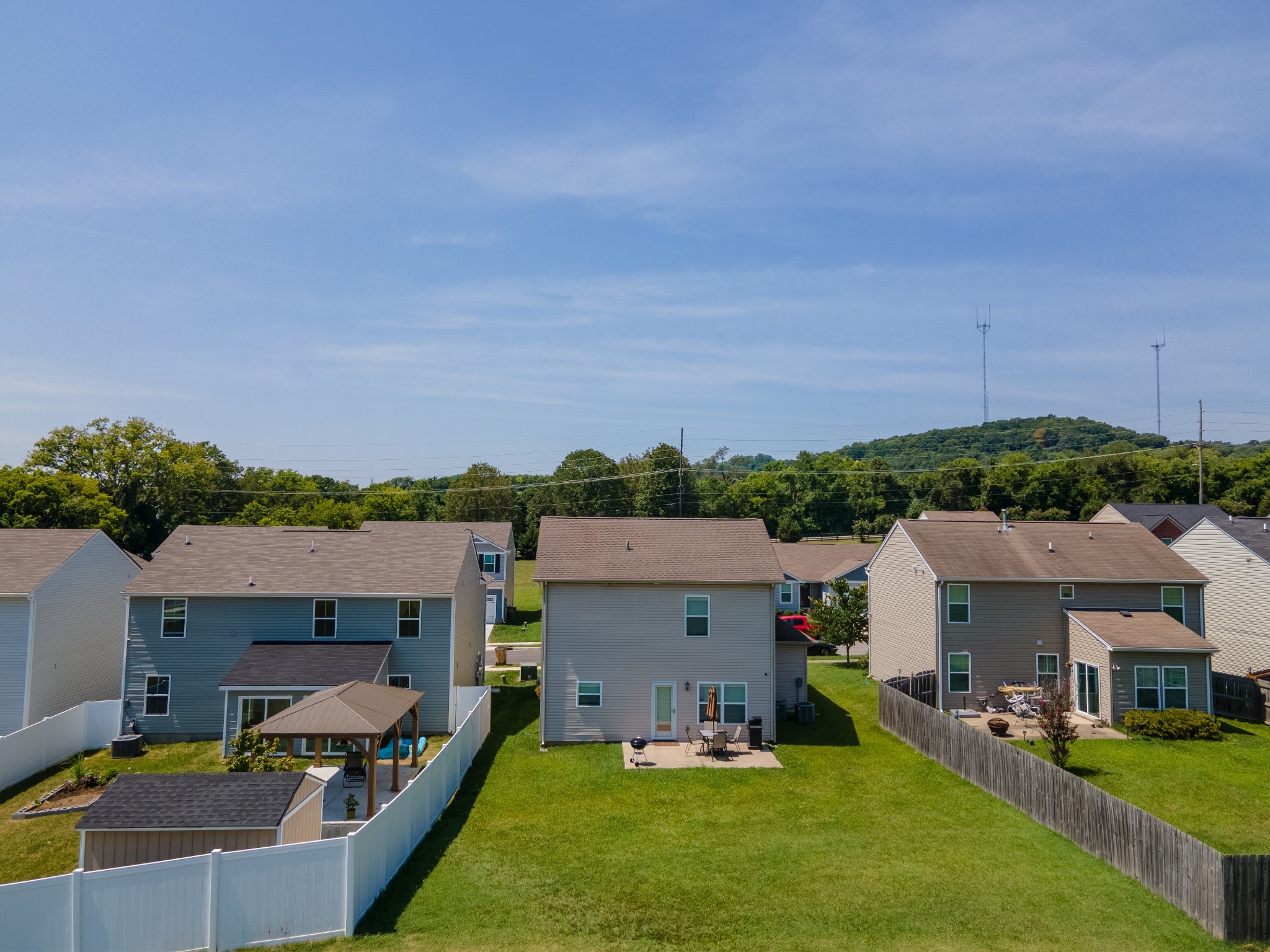 3754 Willow Creek Rd