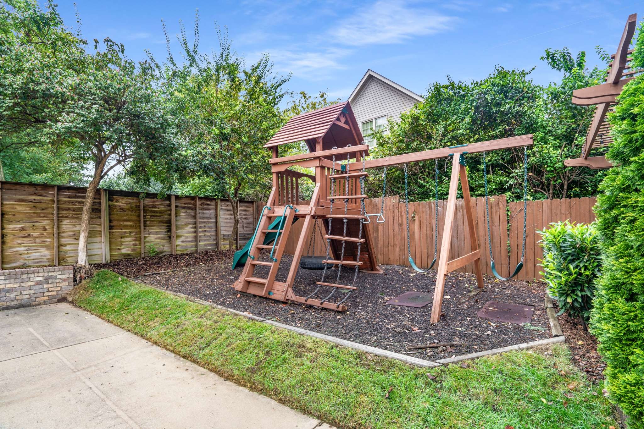 1110B Biltmore Dr