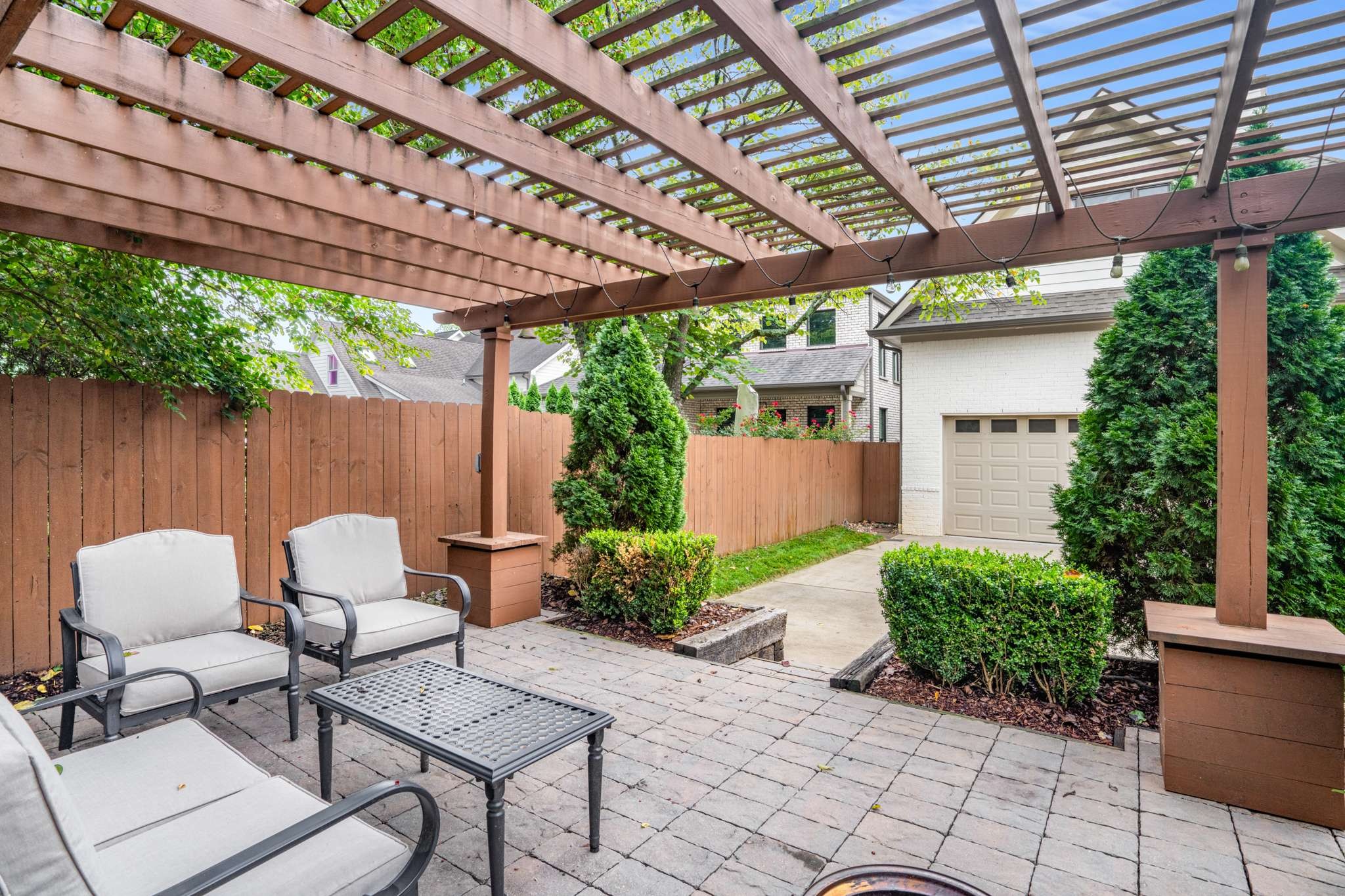 1110B Biltmore Dr