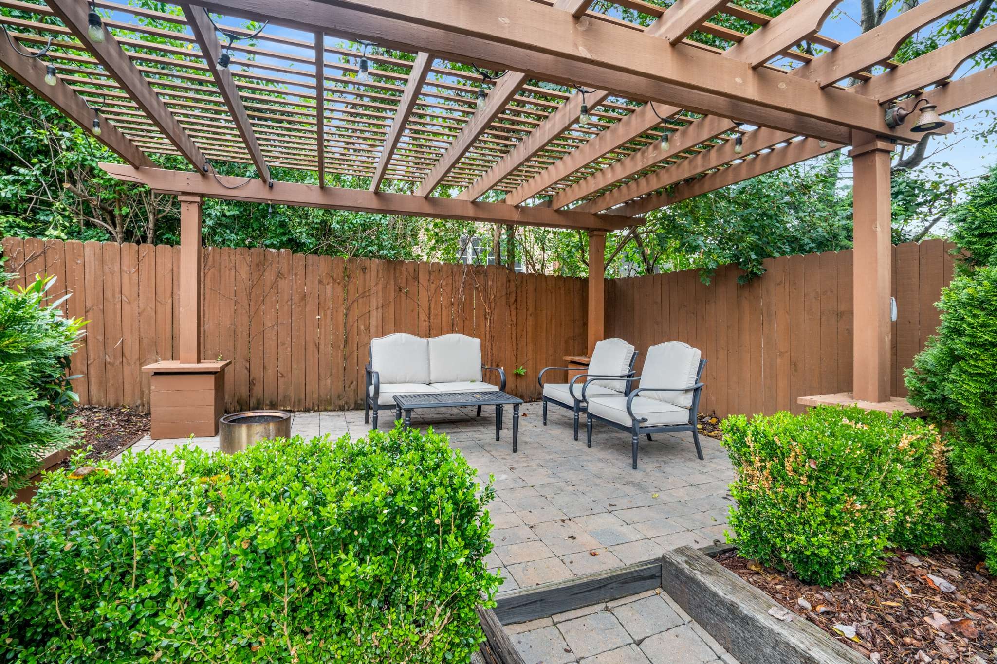 1110B Biltmore Dr
