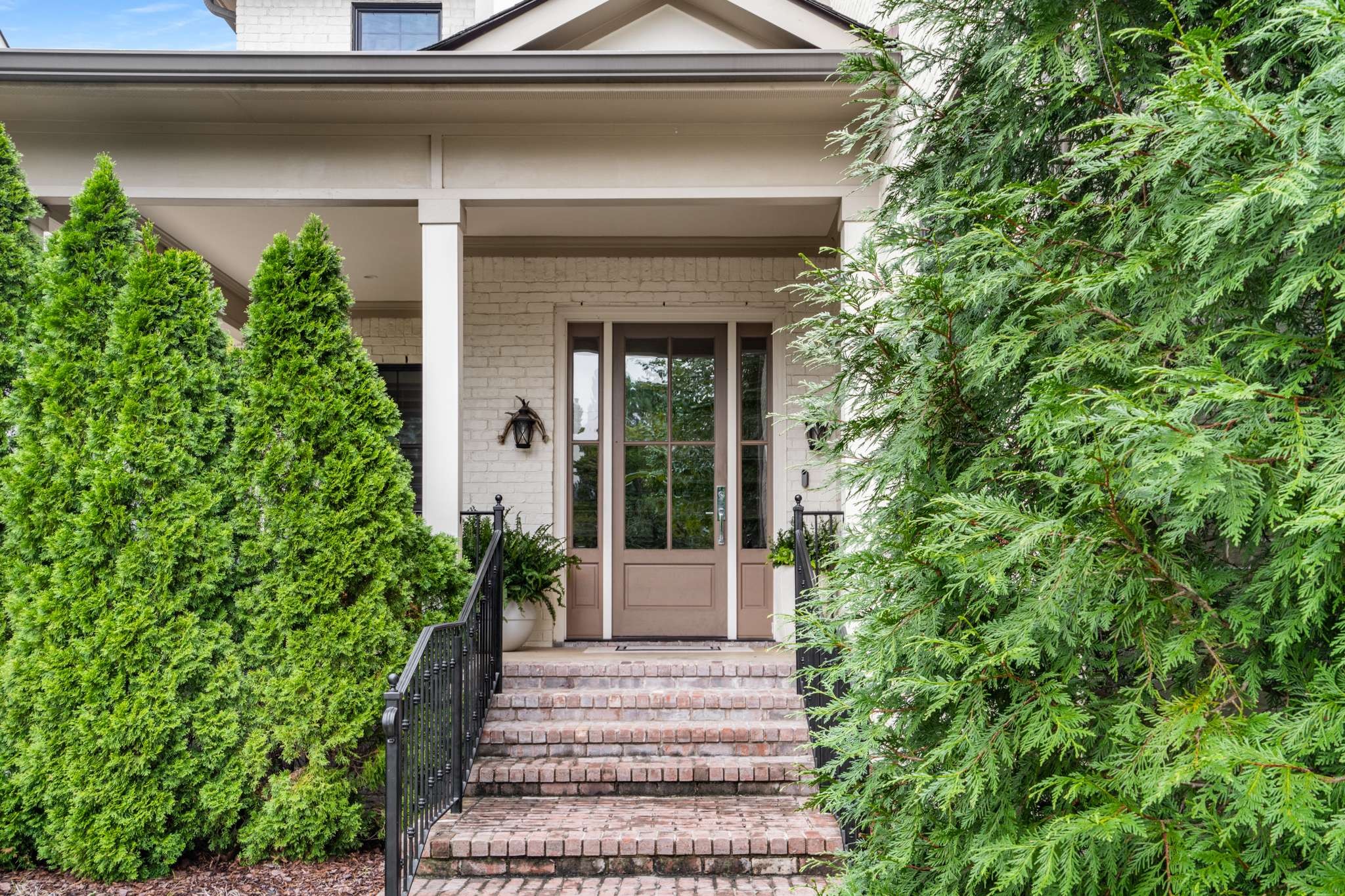 1110B Biltmore Dr