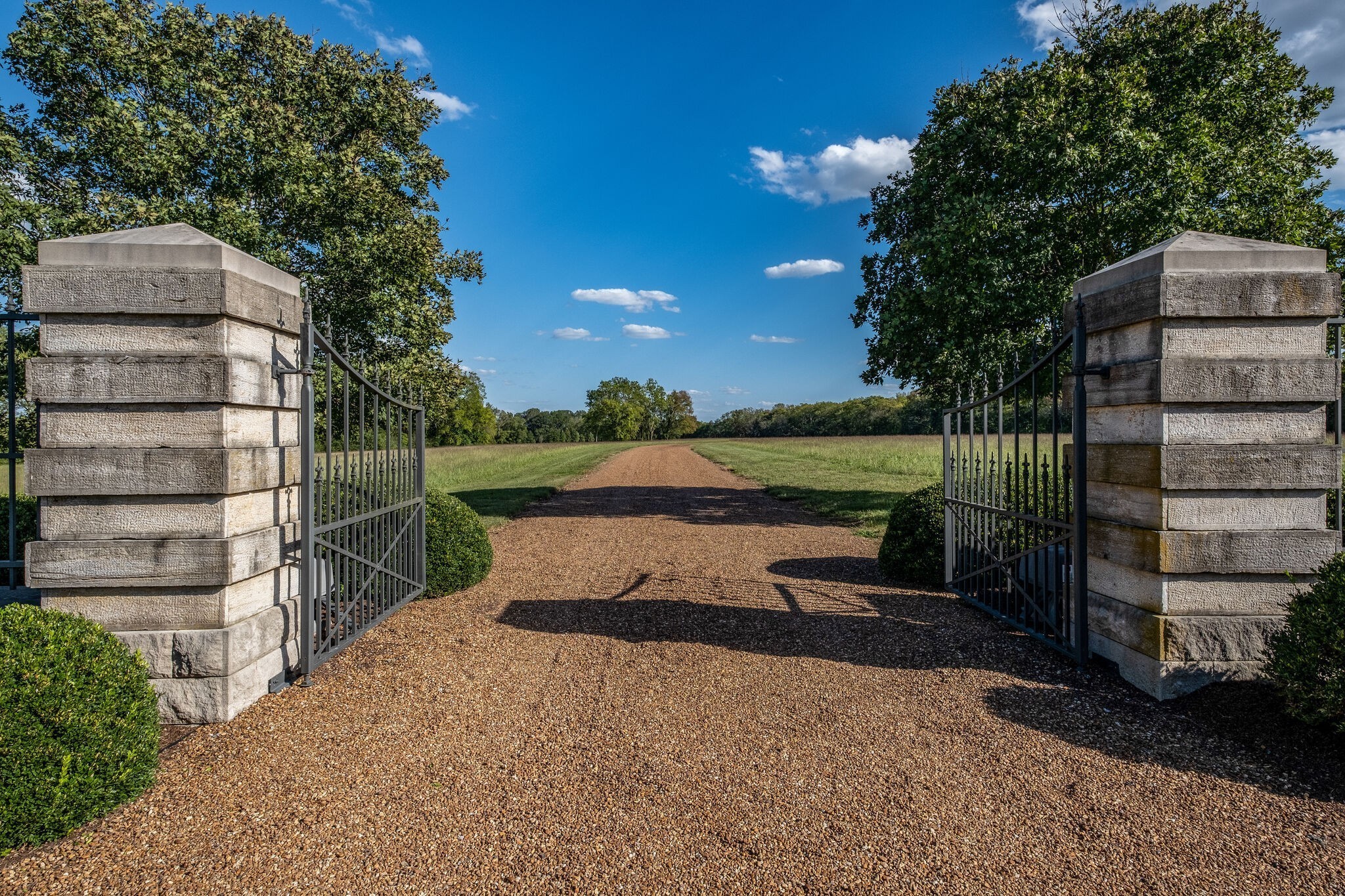 1711 Old Hillsboro Rd