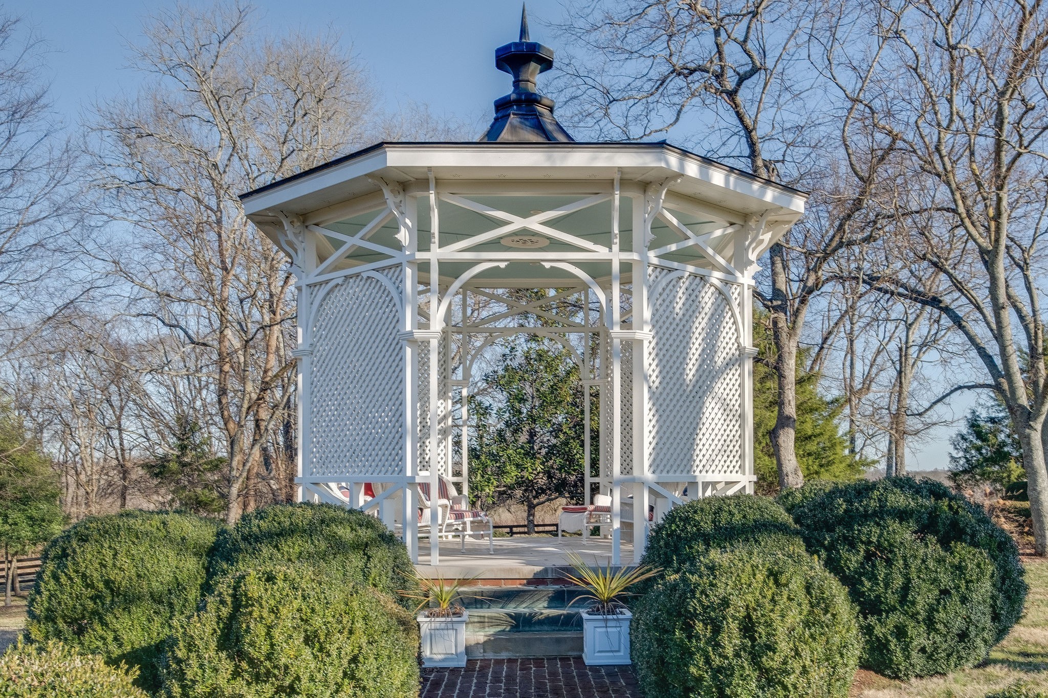 1711 Old Hillsboro Rd