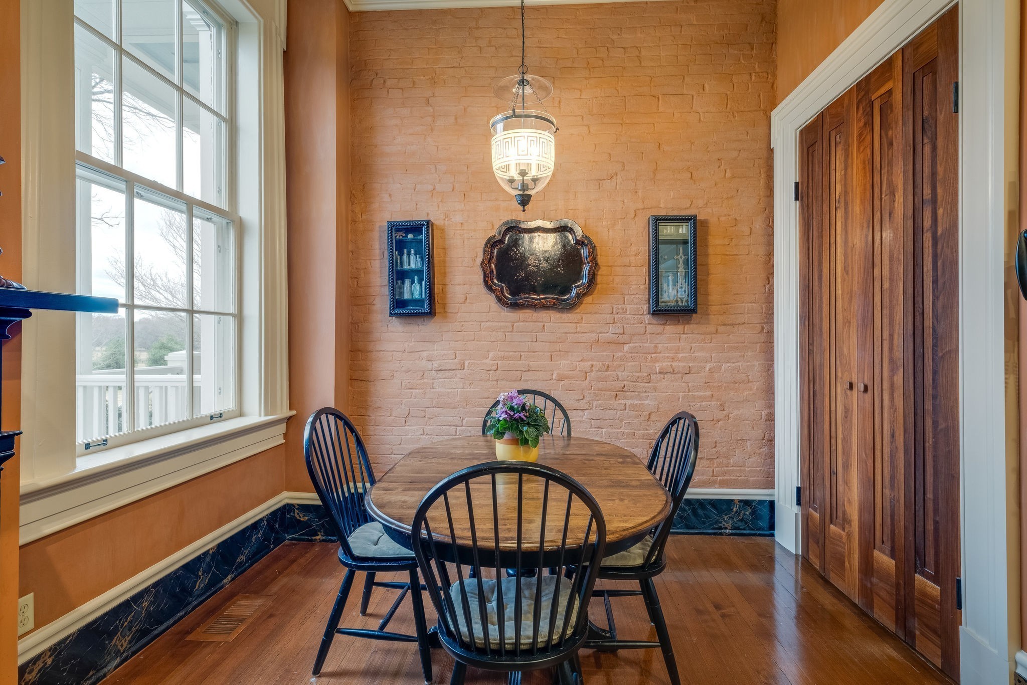 1711 Old Hillsboro Rd