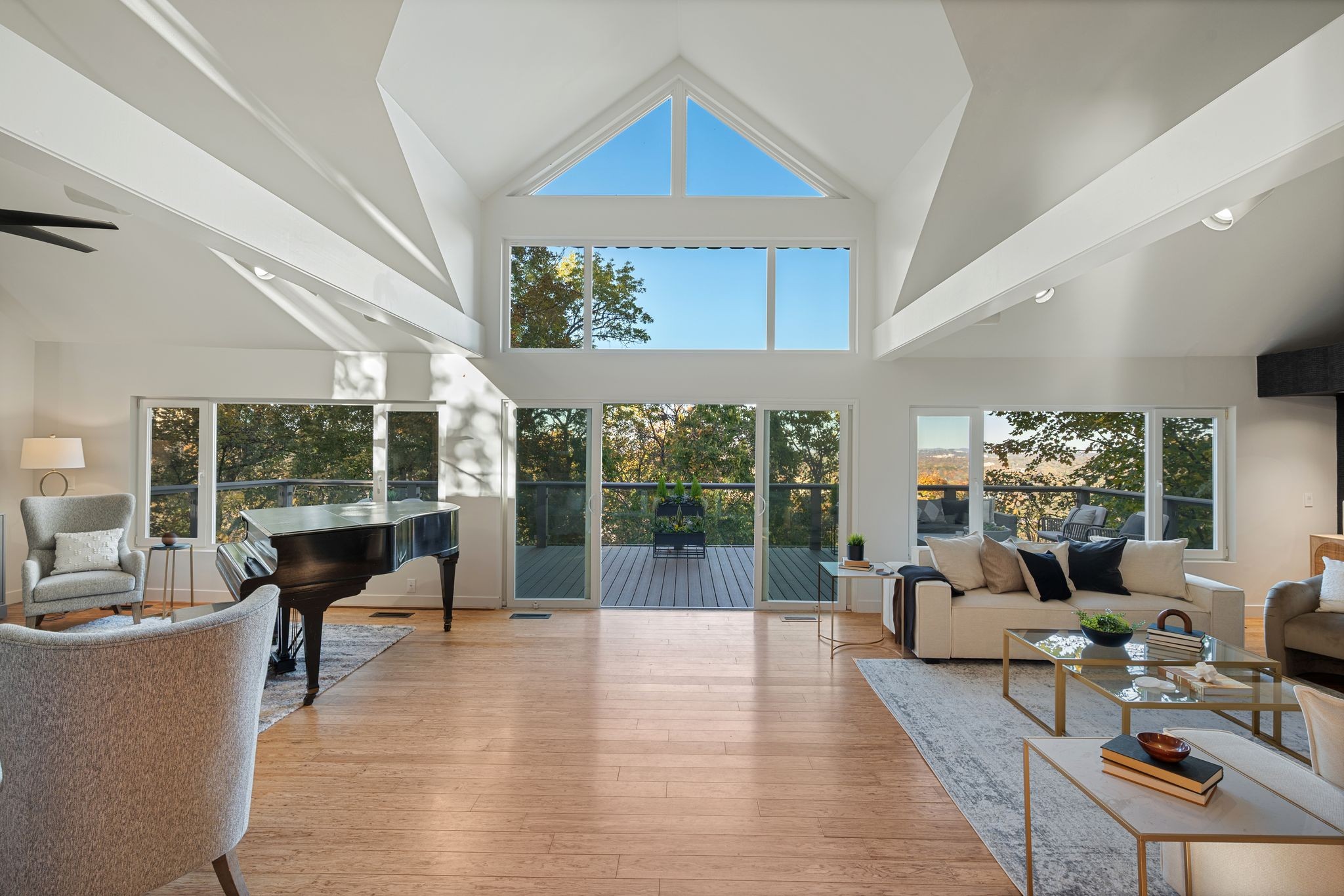 589 Harpeth Trace Dr