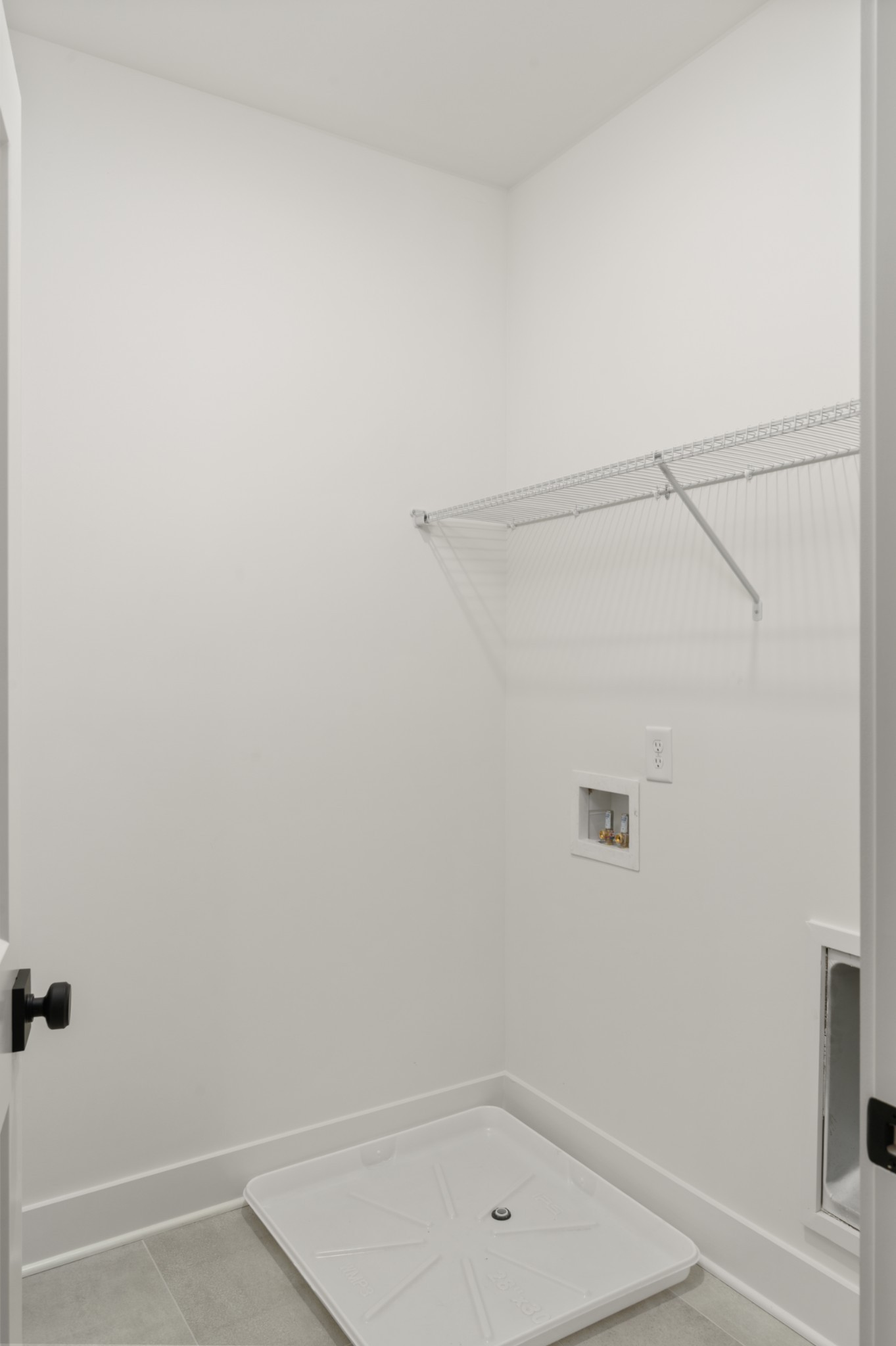 504 Edwin St Unit: 1