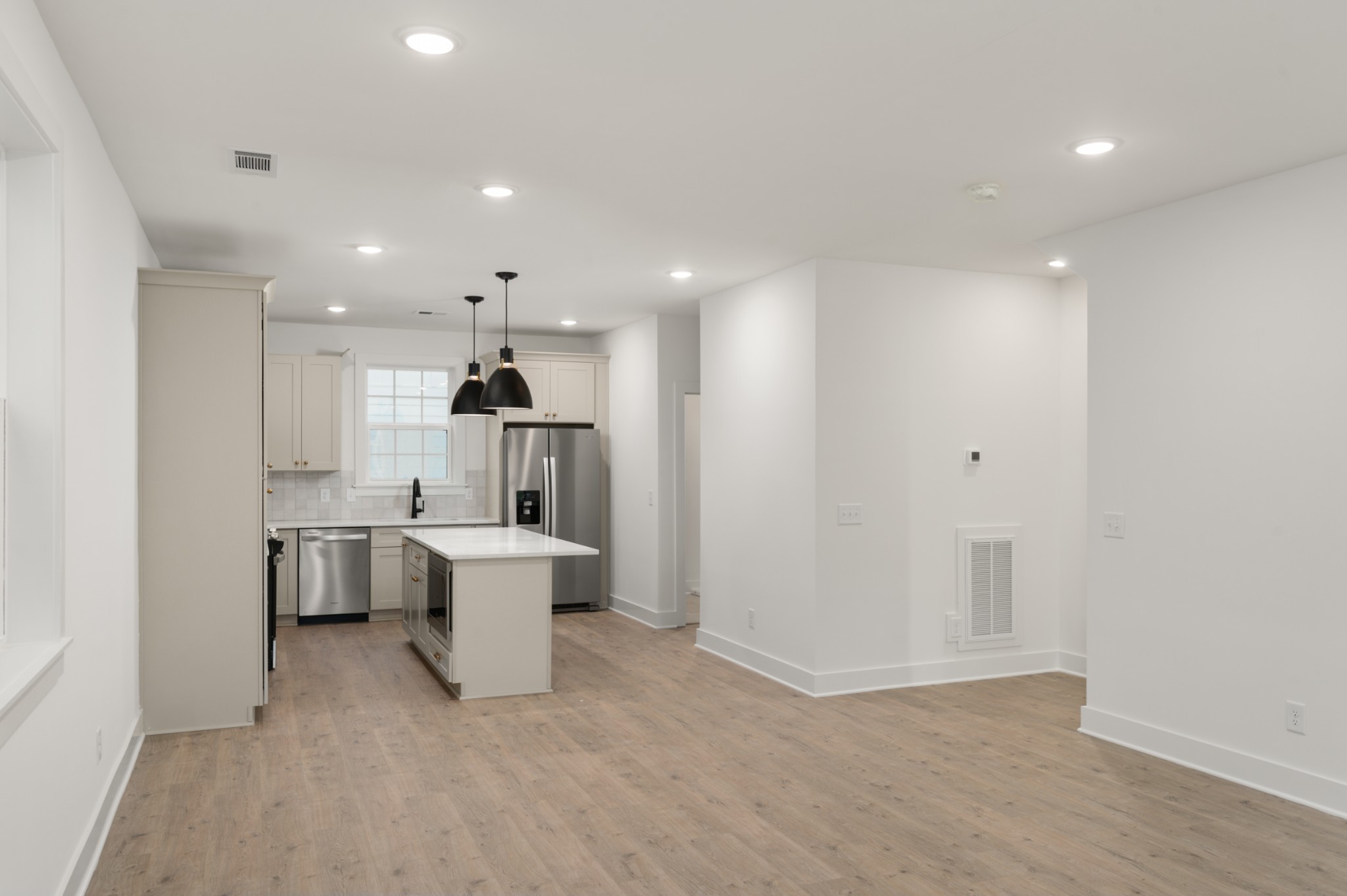 504 Edwin St Unit: 1