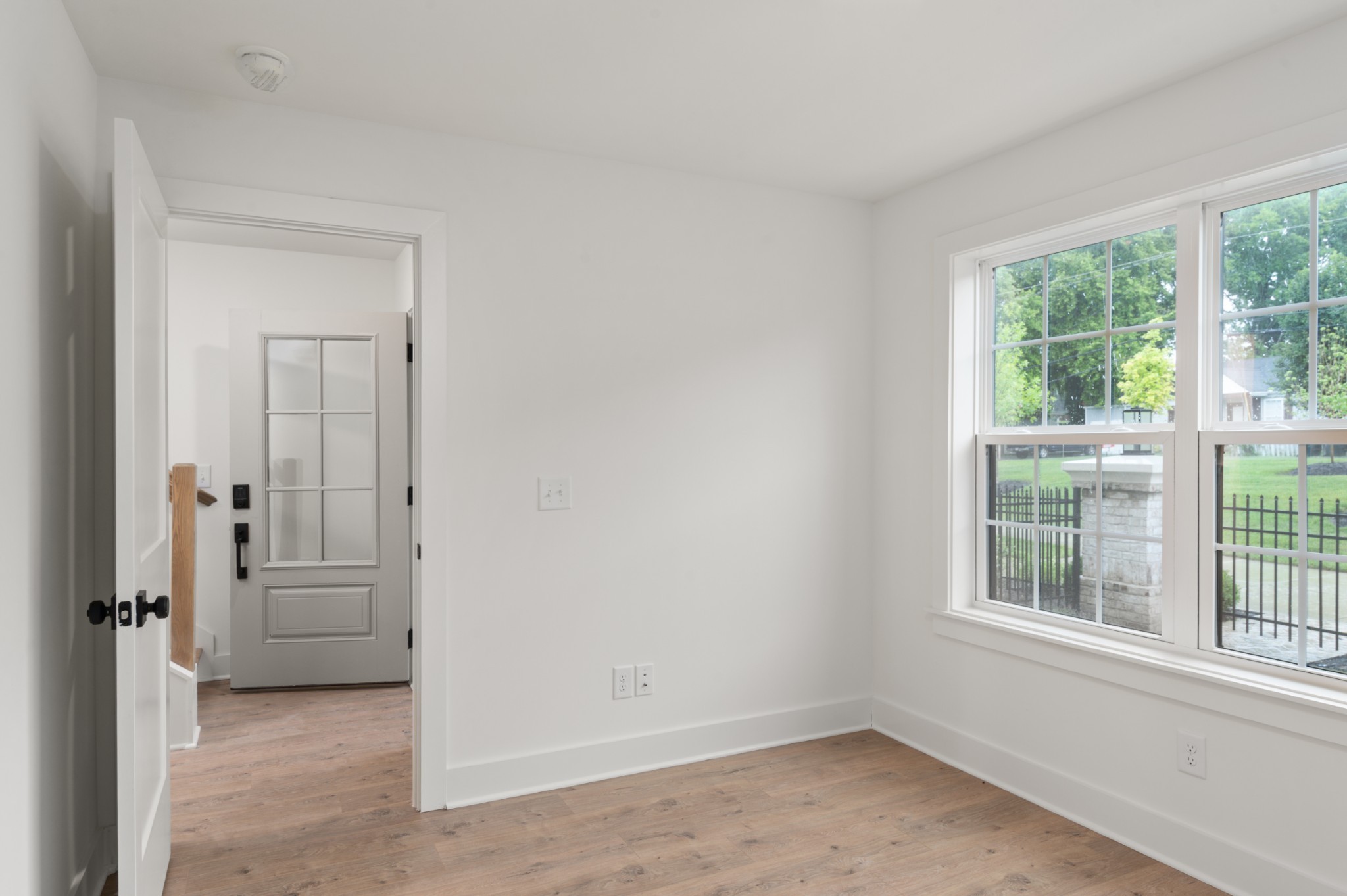 504 Edwin St Unit: 1