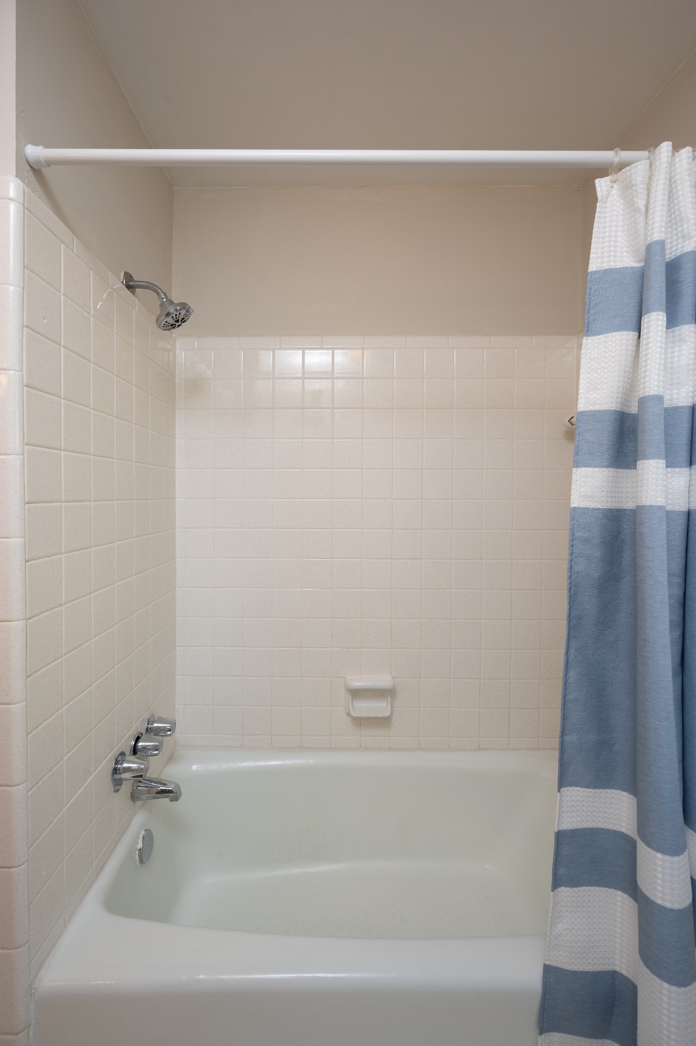 108 Brookfield Ave Unit: B