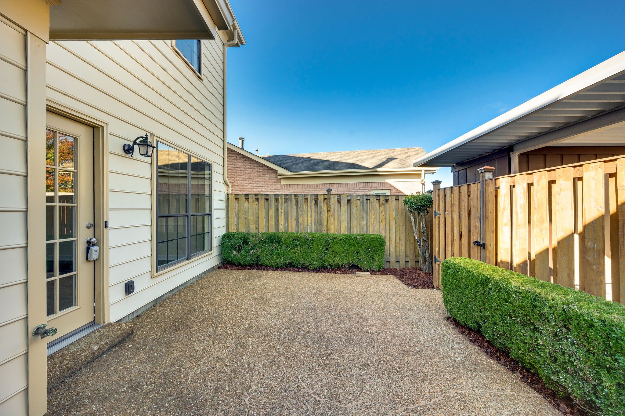 8936 Sawyer Brown Rd