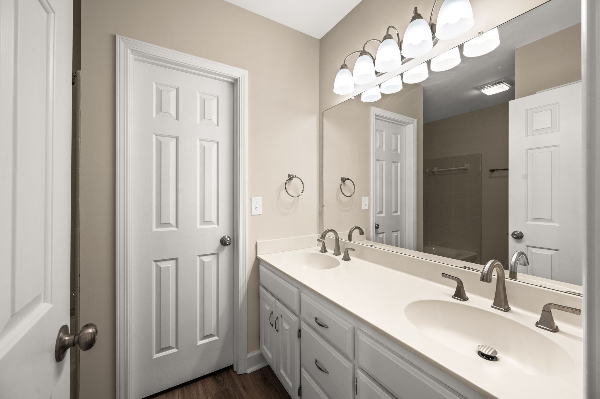 8936 Sawyer Brown Rd