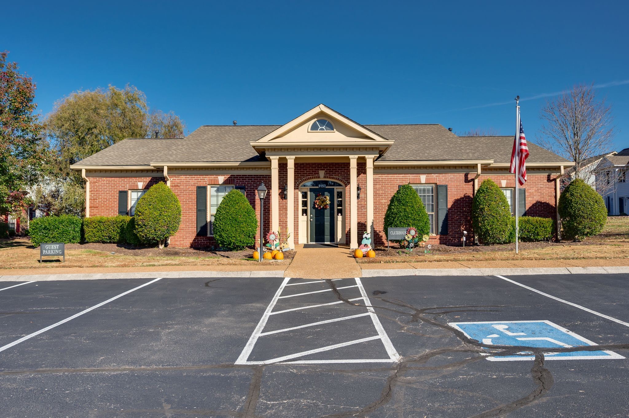 8936 Sawyer Brown Rd