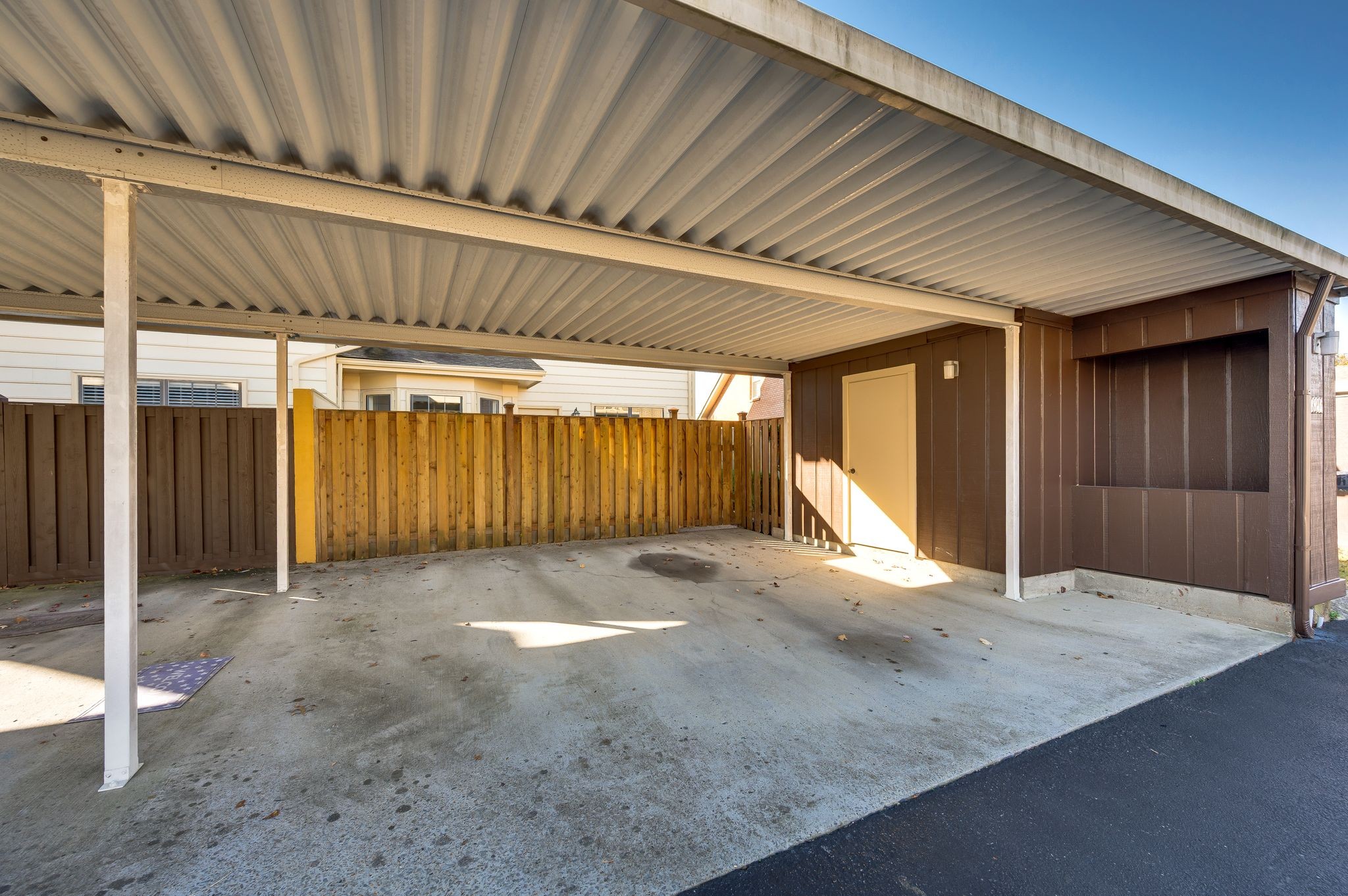 8936 Sawyer Brown Rd