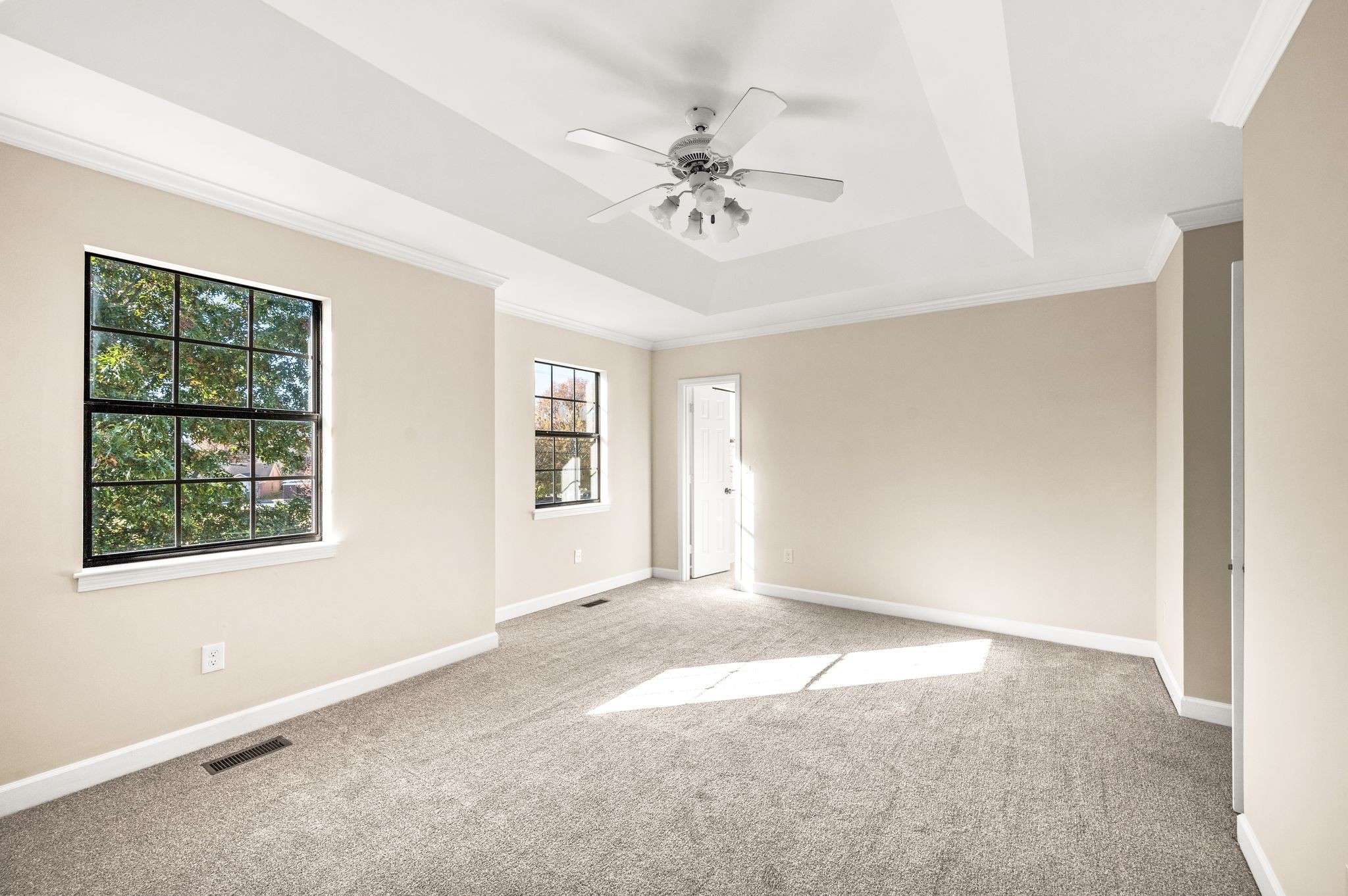 8936 Sawyer Brown Rd