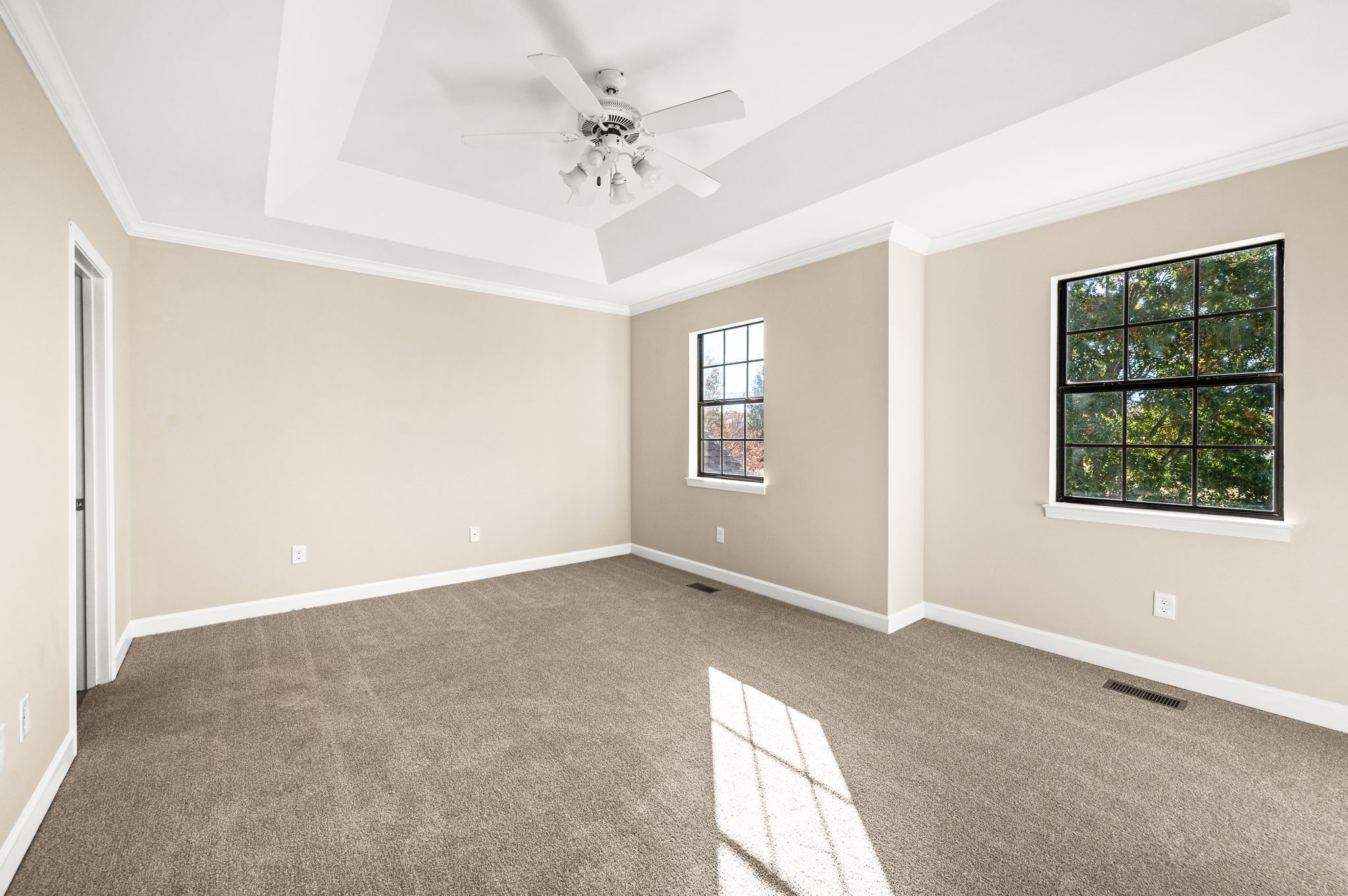 8936 Sawyer Brown Rd