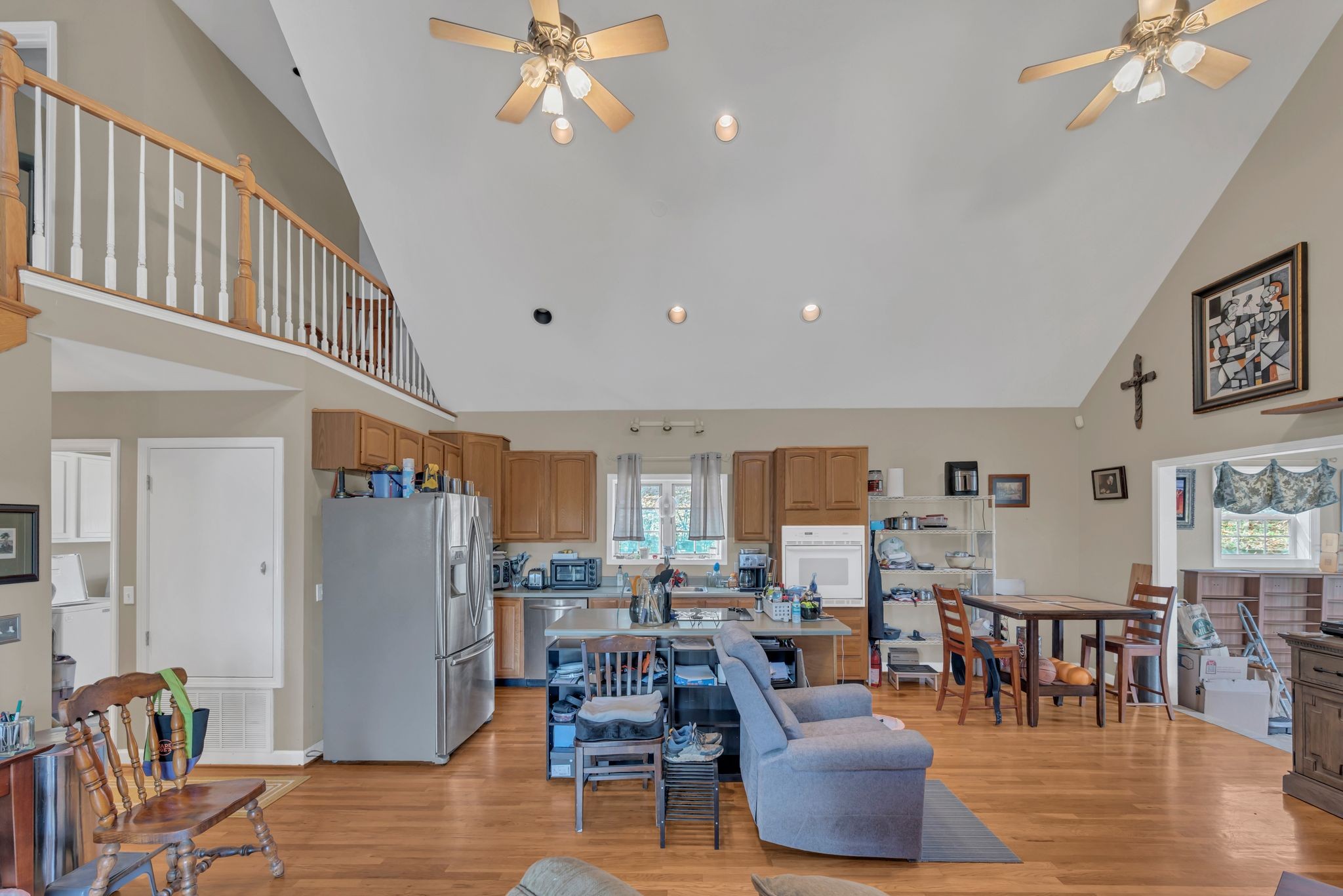 8242 River Road Pike