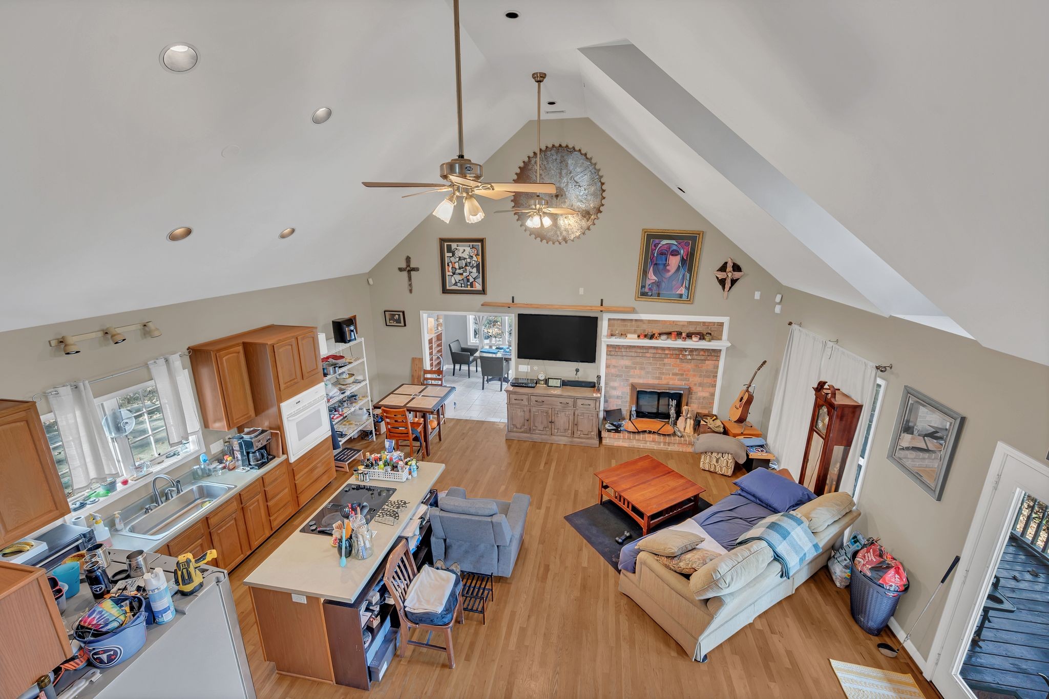 8242 River Road Pike