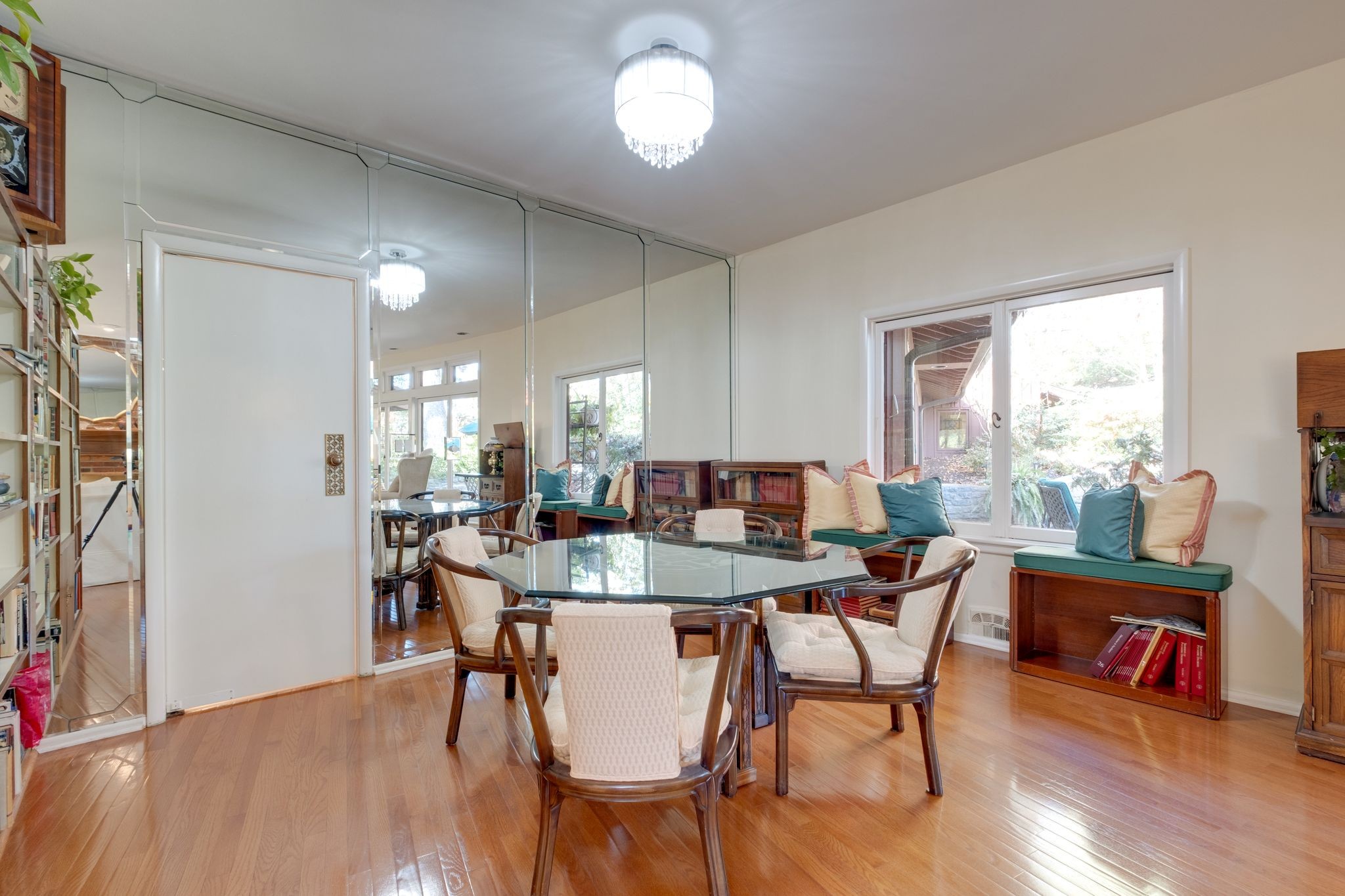 6002 Hickory Valley Rd