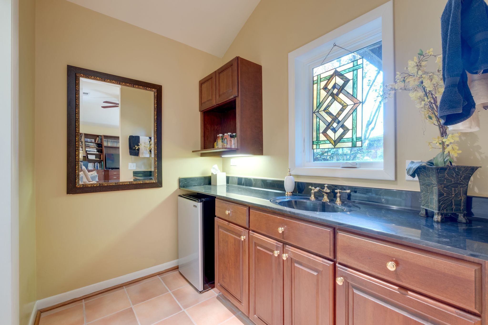 6002 Hickory Valley Rd