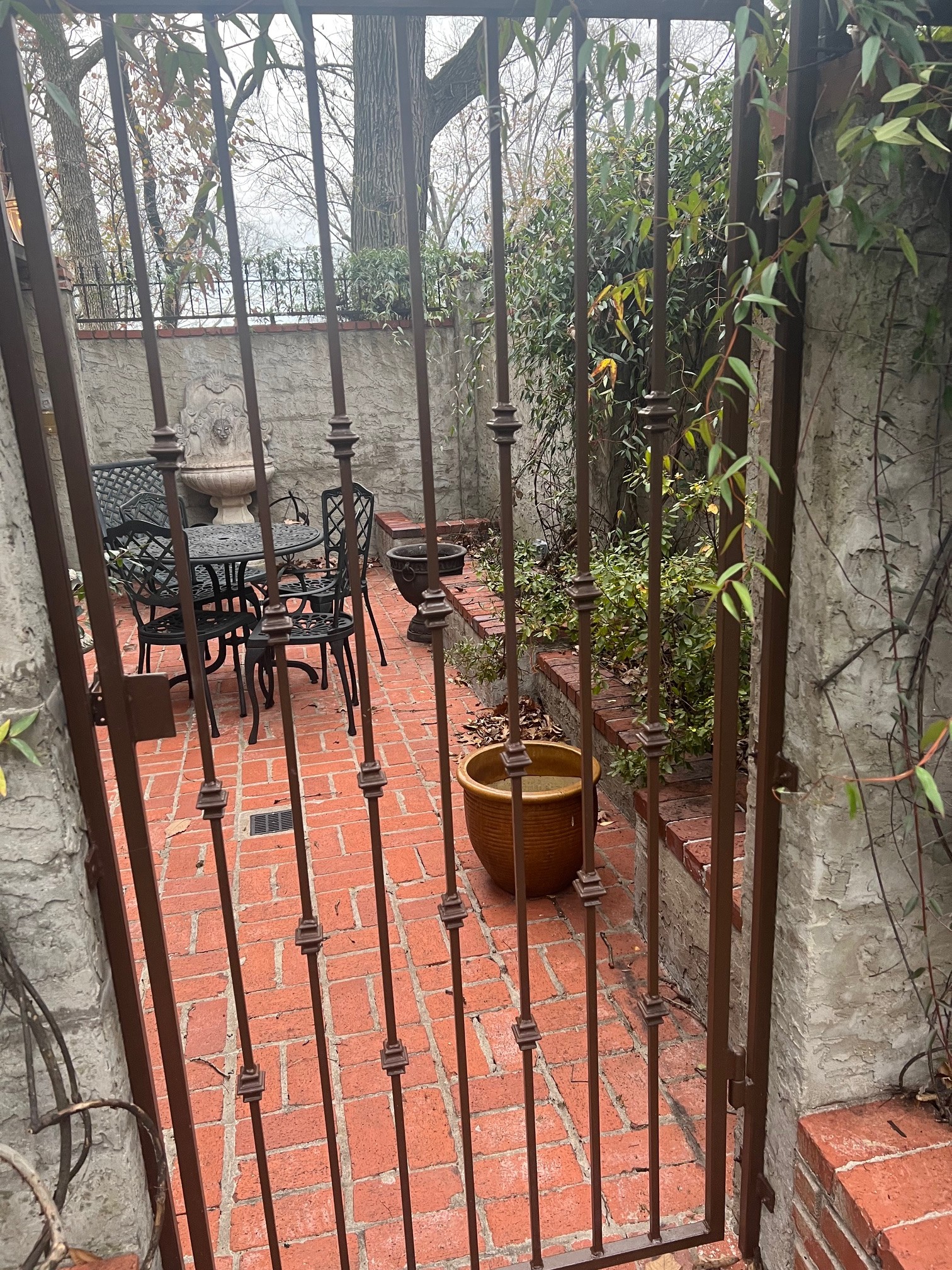 6002 Hickory Valley Rd