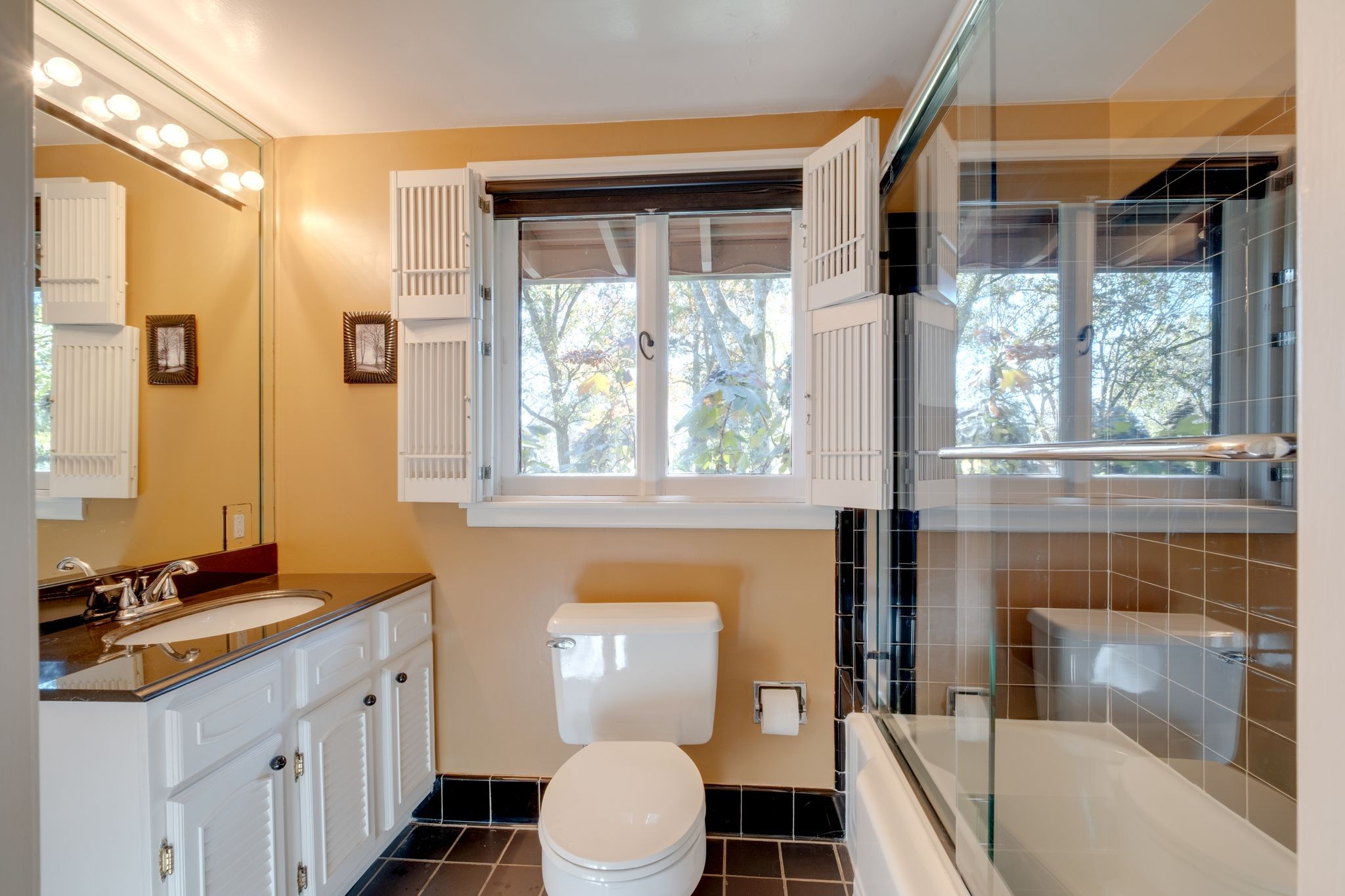 6002 Hickory Valley Rd