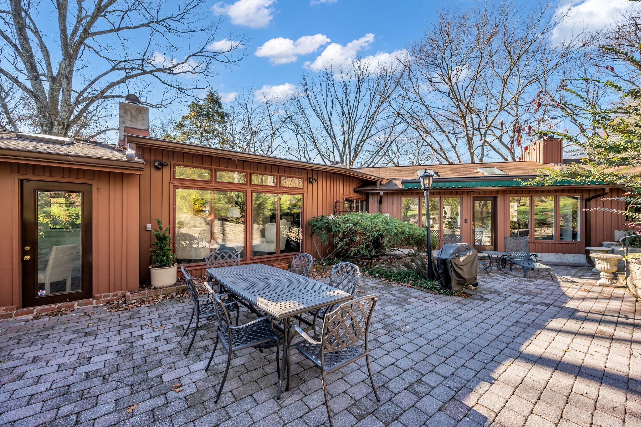 6002 Hickory Valley Rd