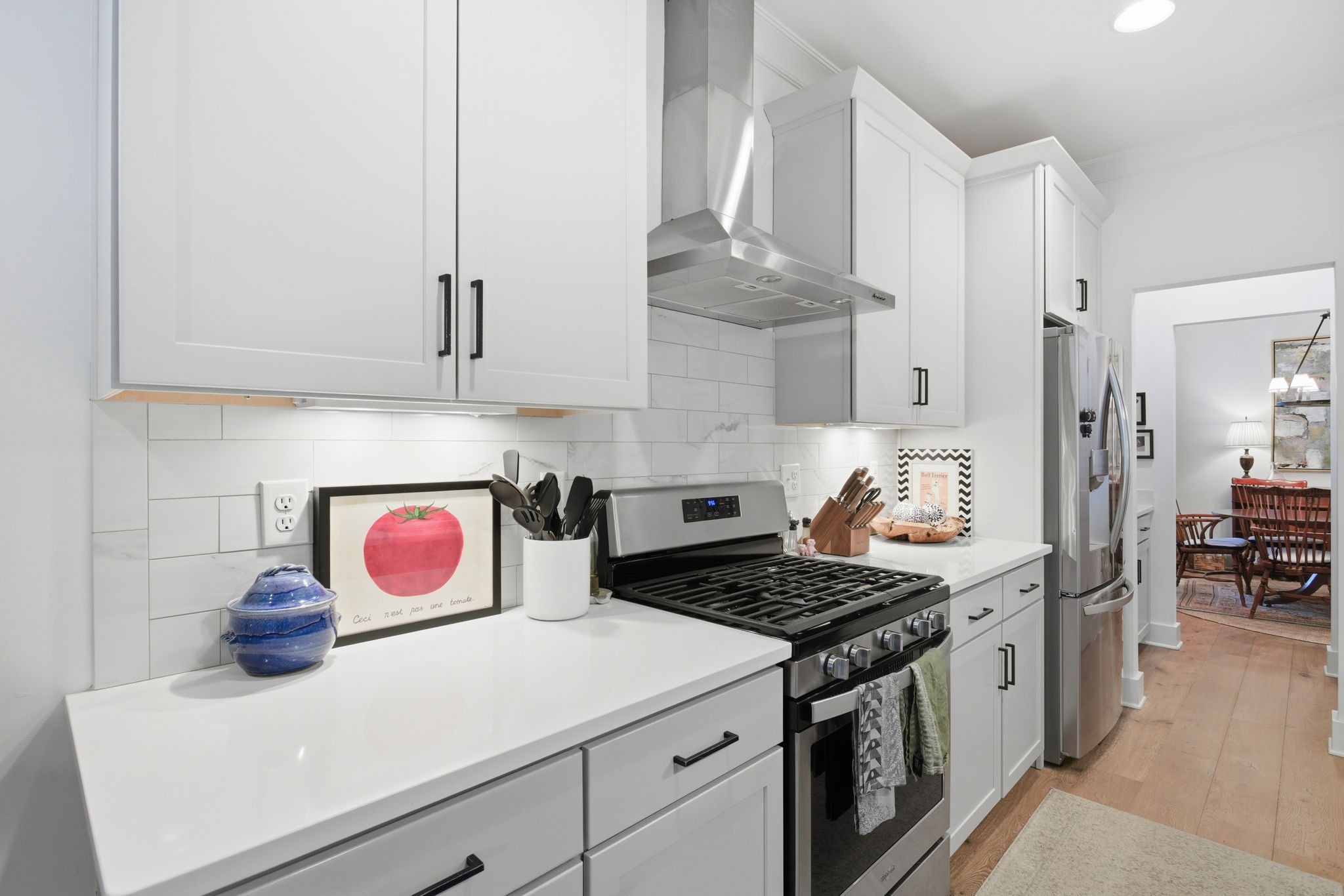 6204A California Ave