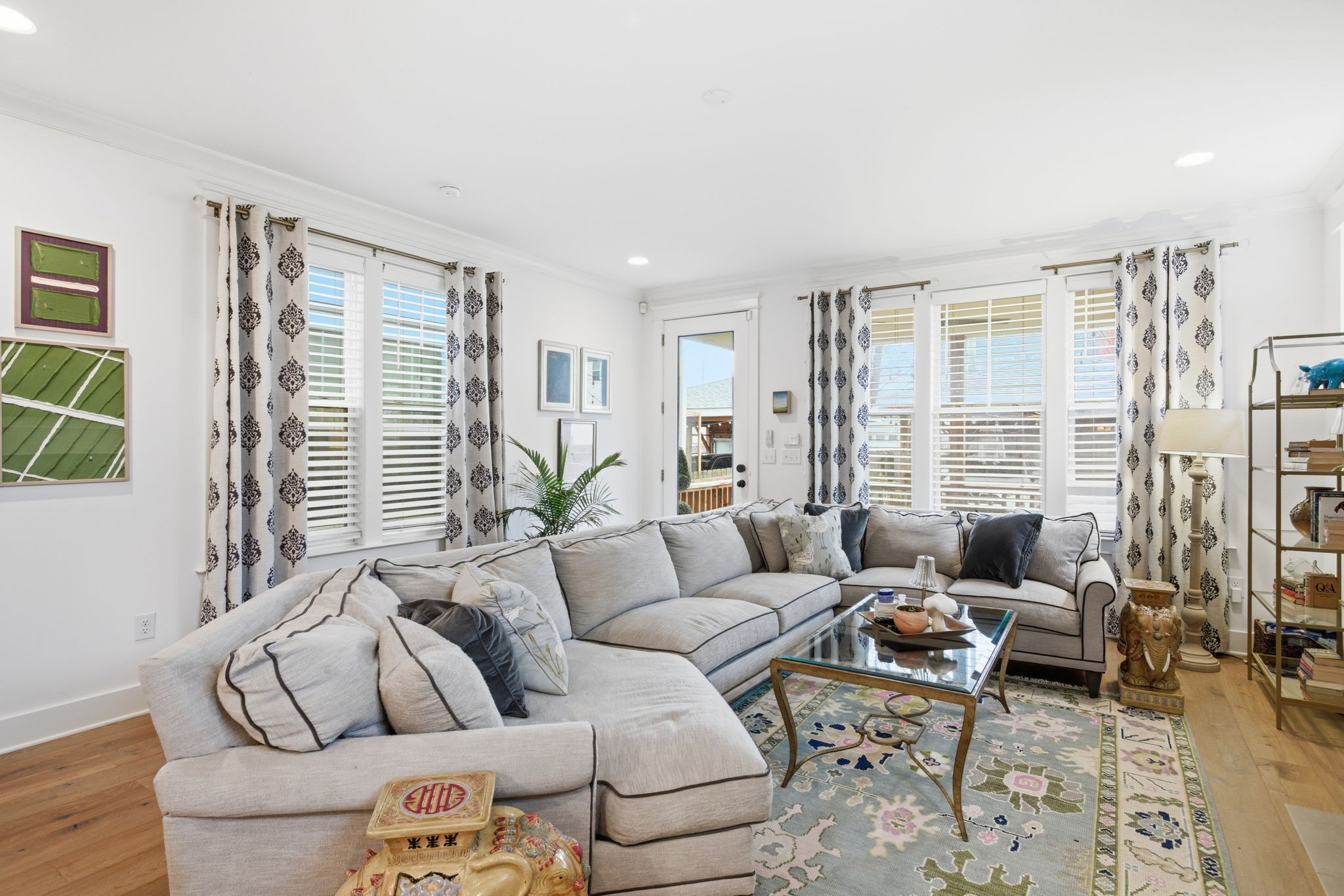 6204A California Ave