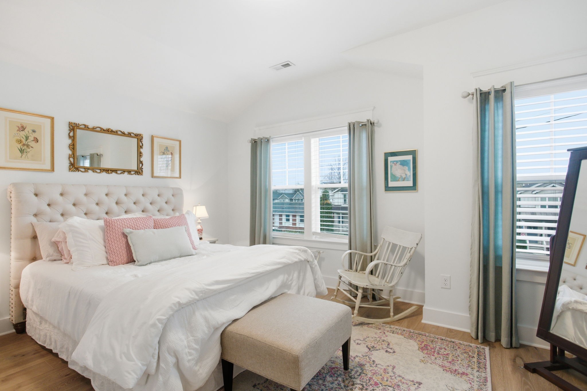 6204A California Ave