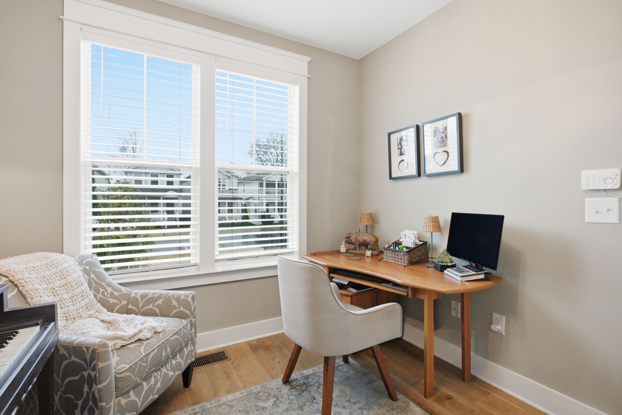 6204A California Ave