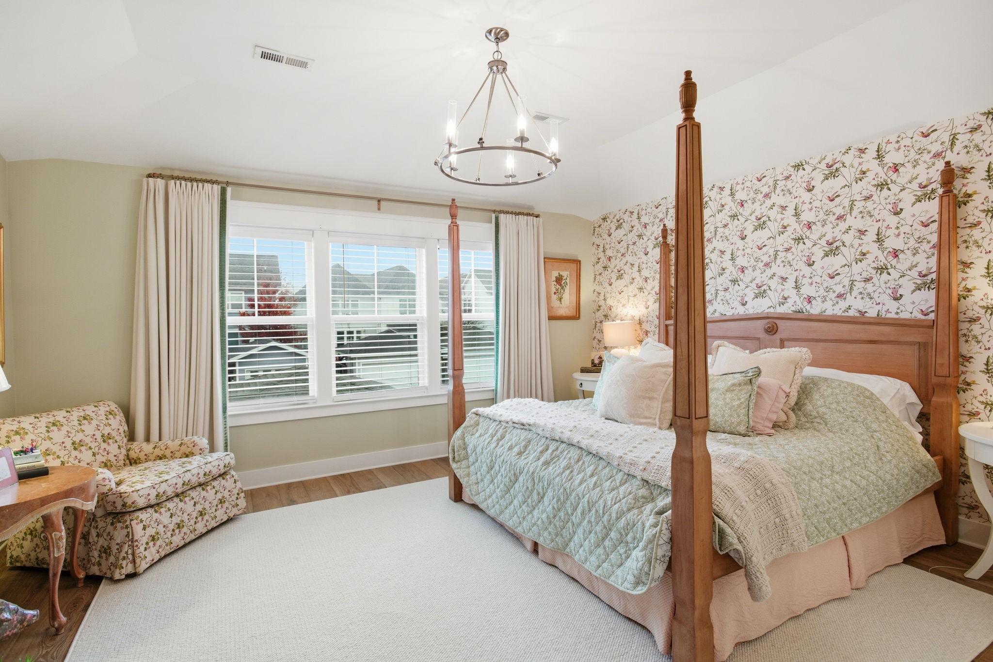 6204A California Ave